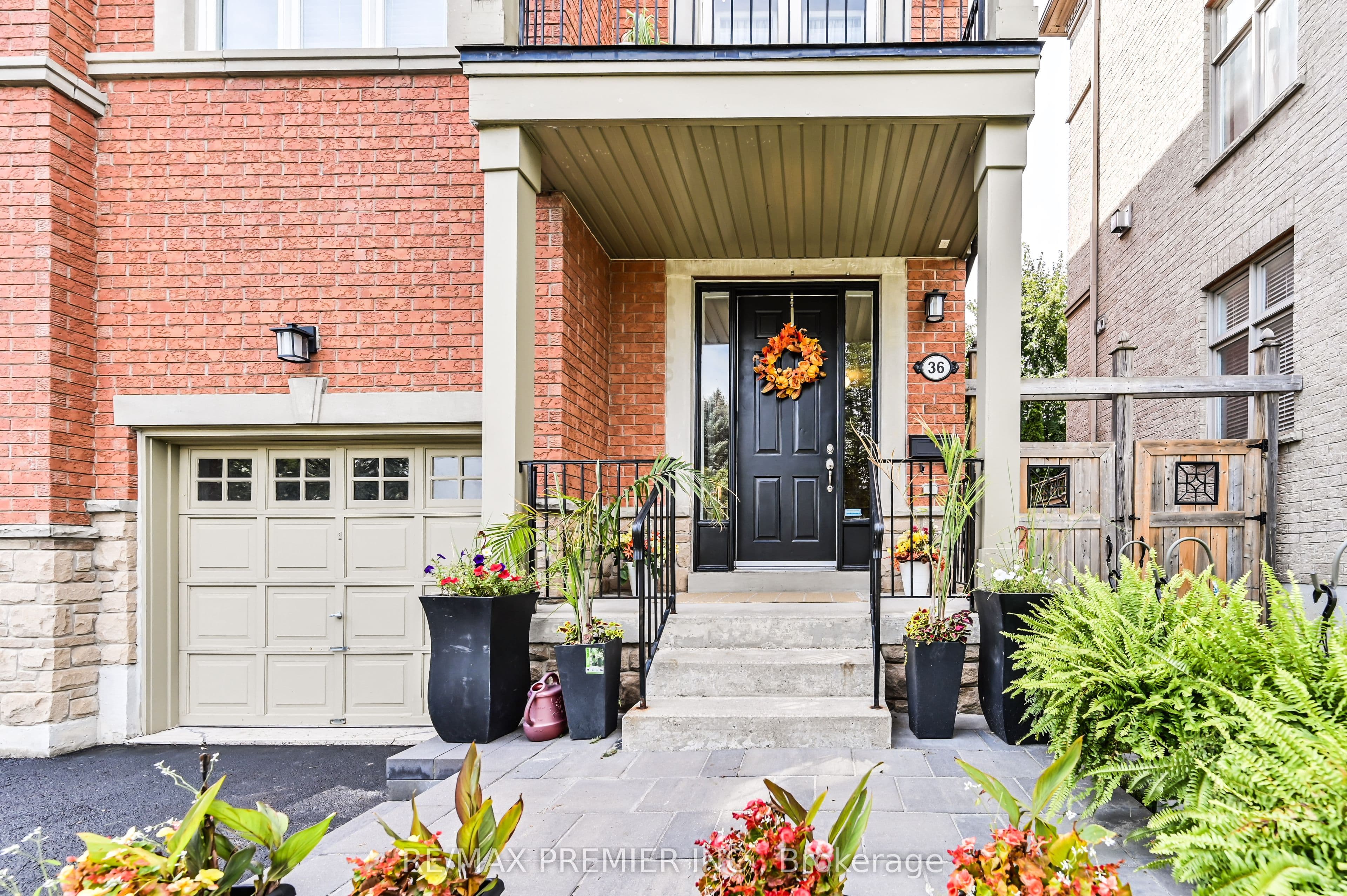 36 Helen Street, Vaughan, ON L4L 3S3