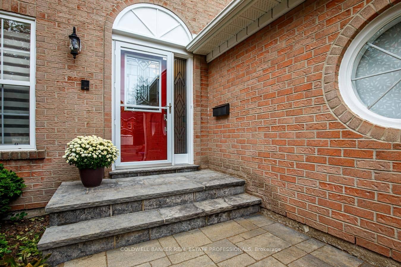 90 Longwater Chase, Markham, ON L3R 4B1