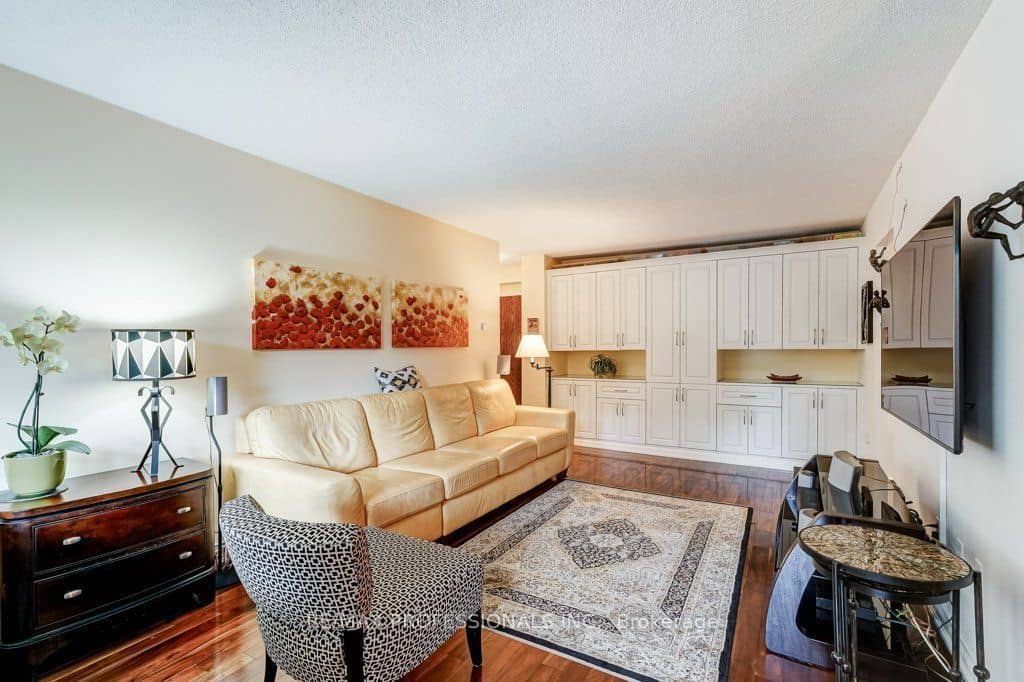 420 Mill Road 112, Toronto, ON M9C 1Z1