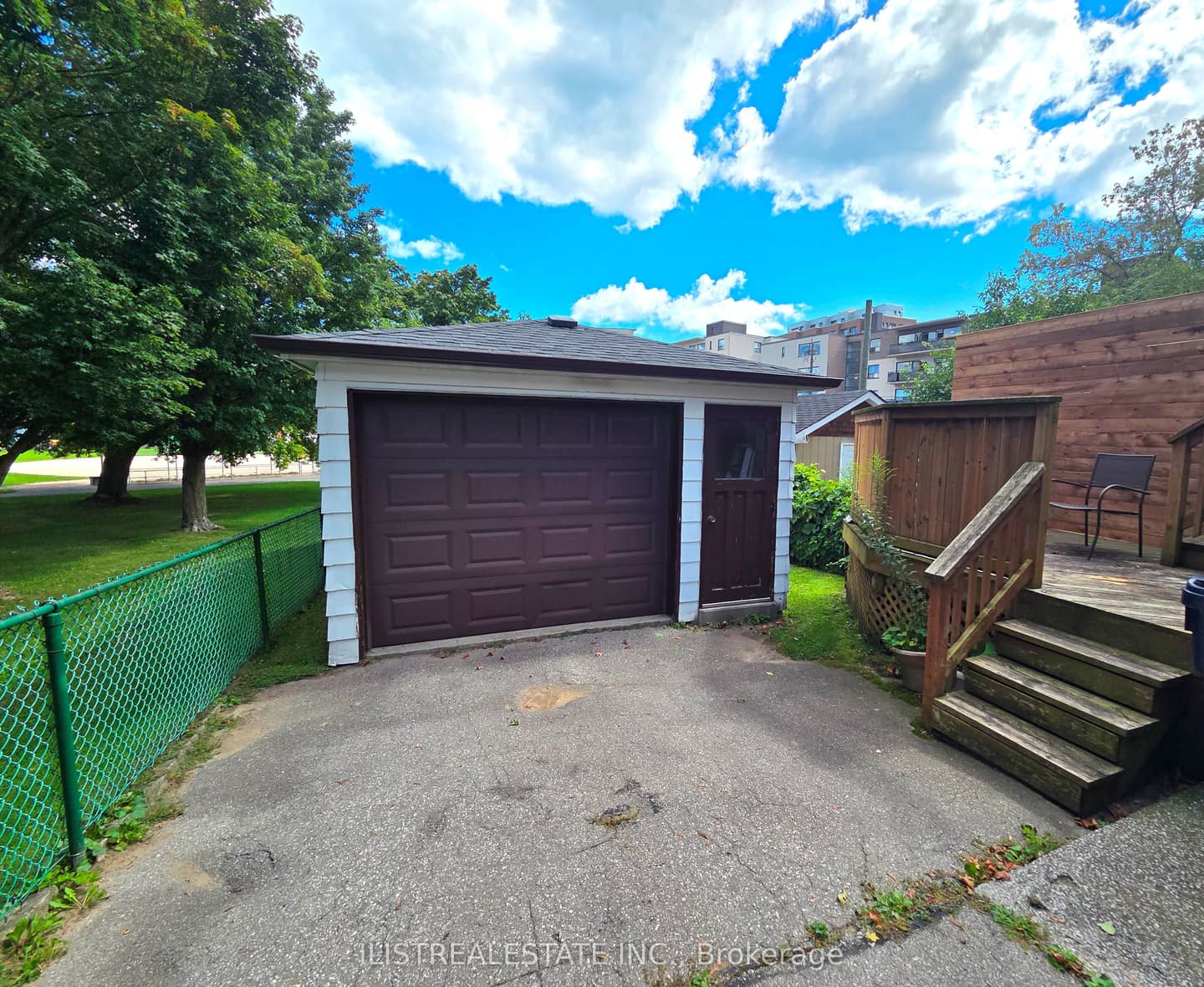 213 Blantyre Avenue, Toronto, ON M1N 2R7