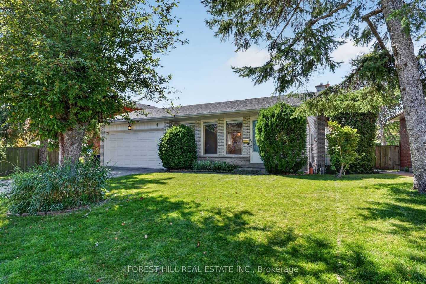 4 Glenstroke Drive, Toronto, ON M1S 2Z9