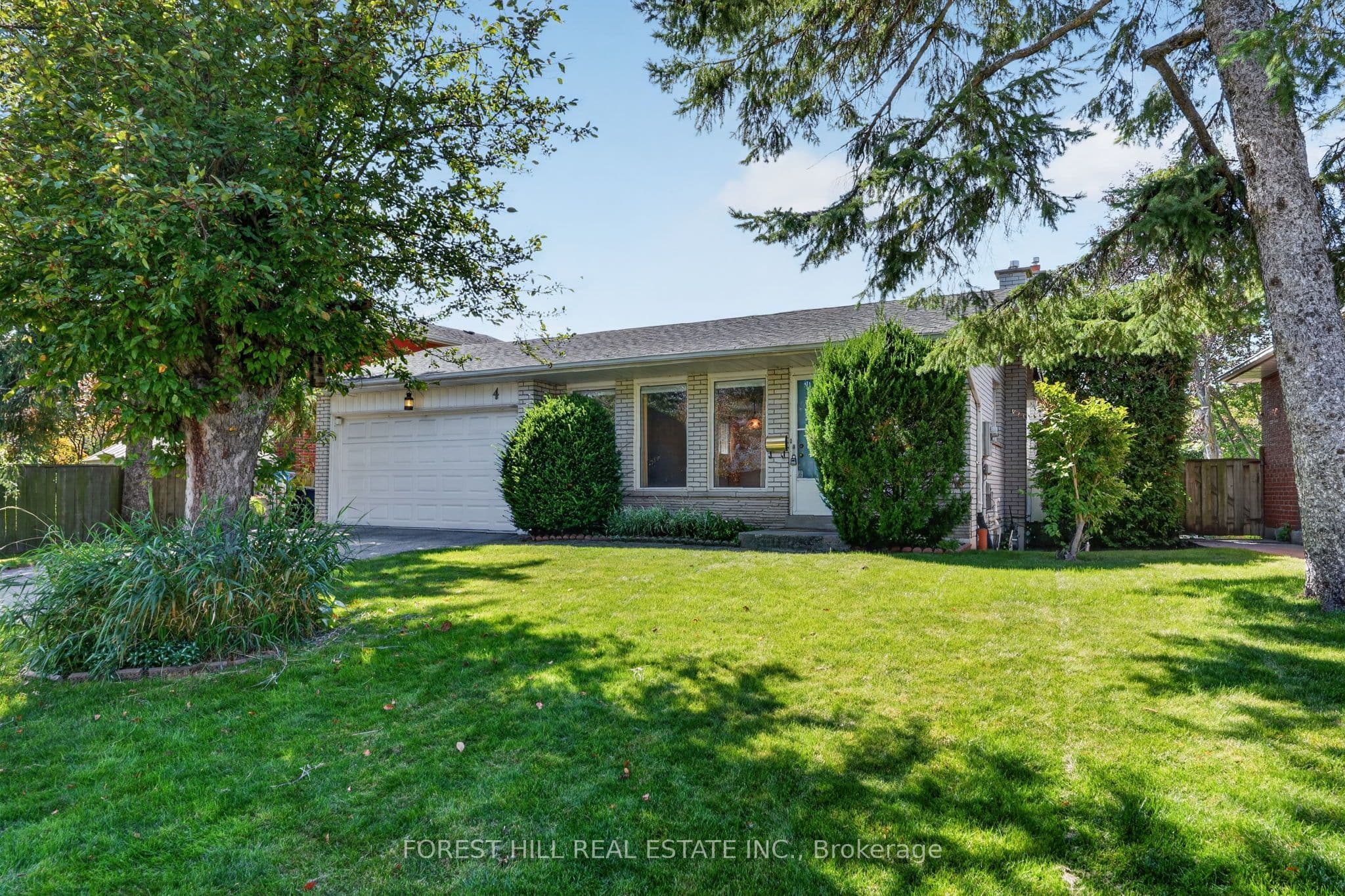 4 Glenstroke Drive, Toronto, ON M1S 2Z9