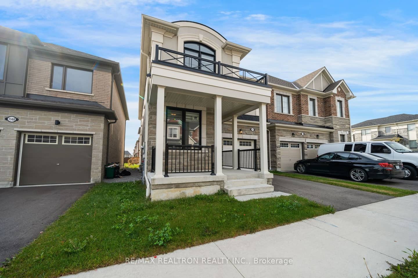 1570 Scarlett Trail, Pickering, ON L1Z 0N9