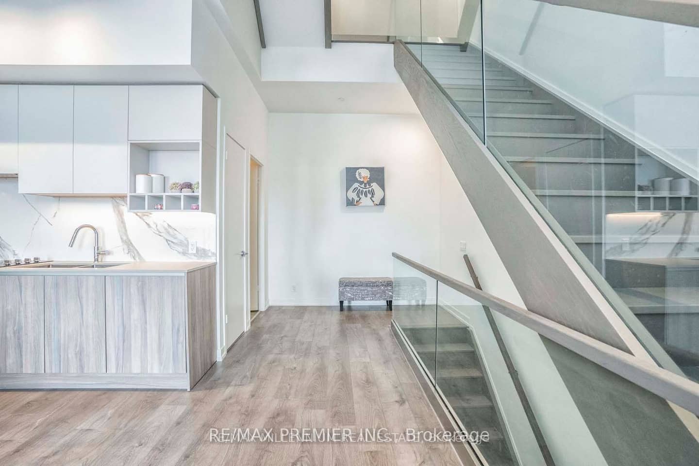 7 Buttermill Avenue Th17, Vaughan, ON L4K 0M5