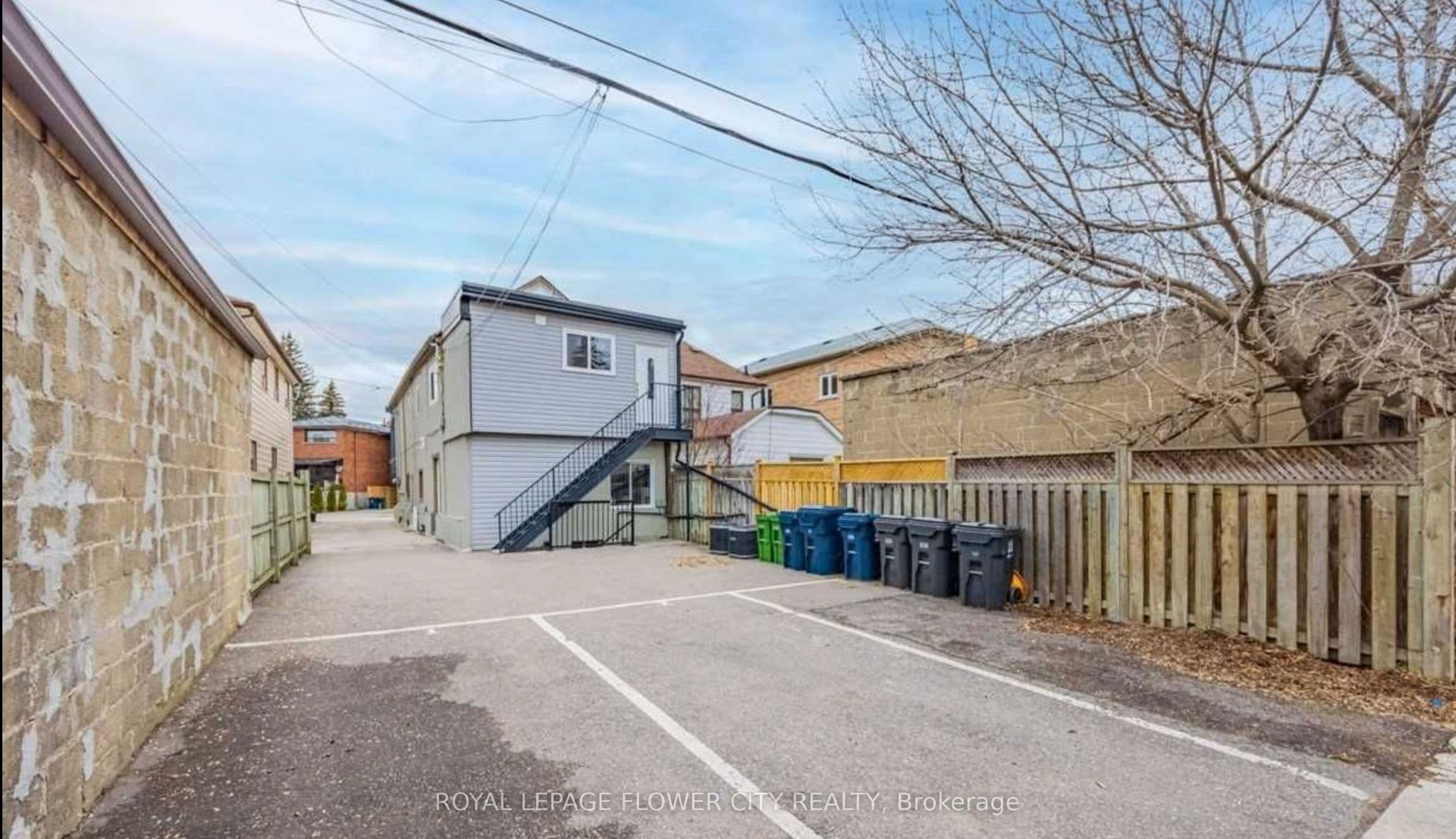 29 Bernice Crescent, Toronto, ON M6N 1W7