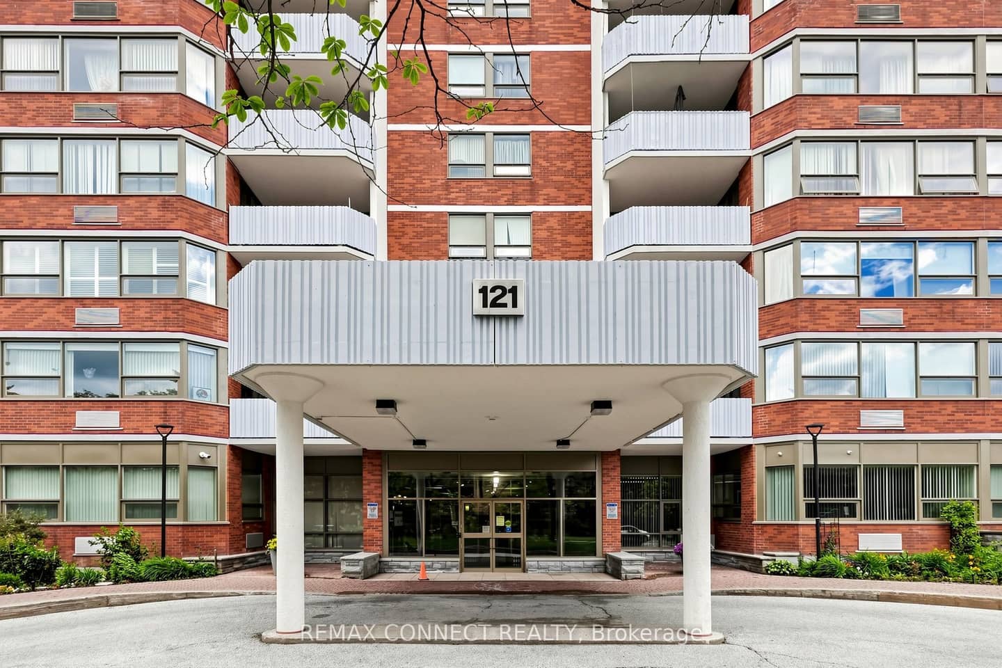121 Ling Road 1614, Toronto, ON M1E 4Y2