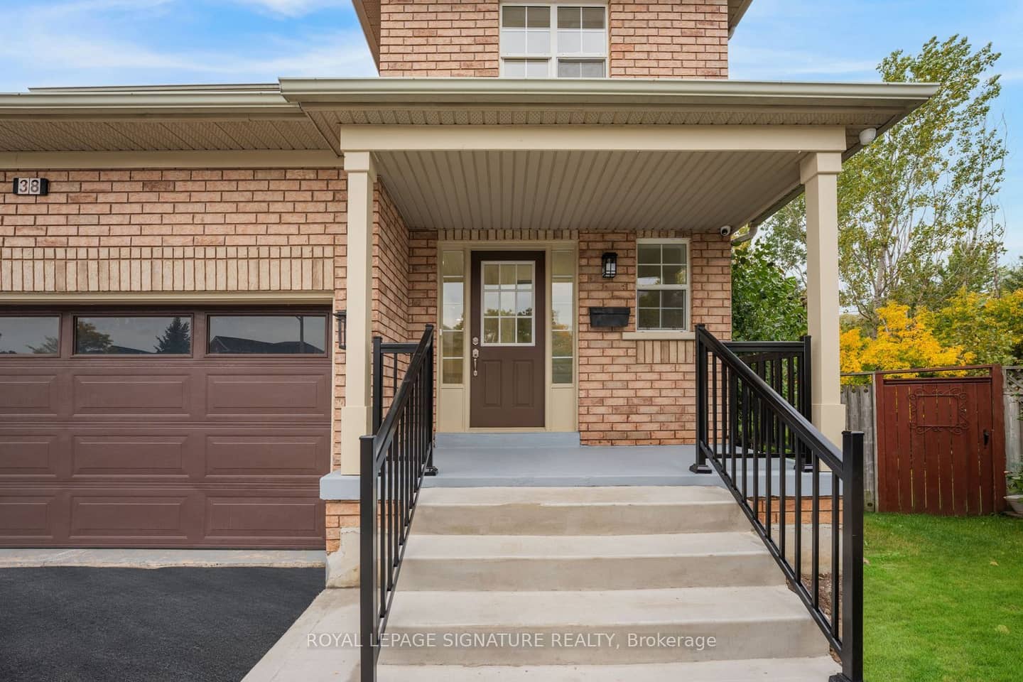 38 Charleswood Circle, Brampton, ON L7A 1Z2