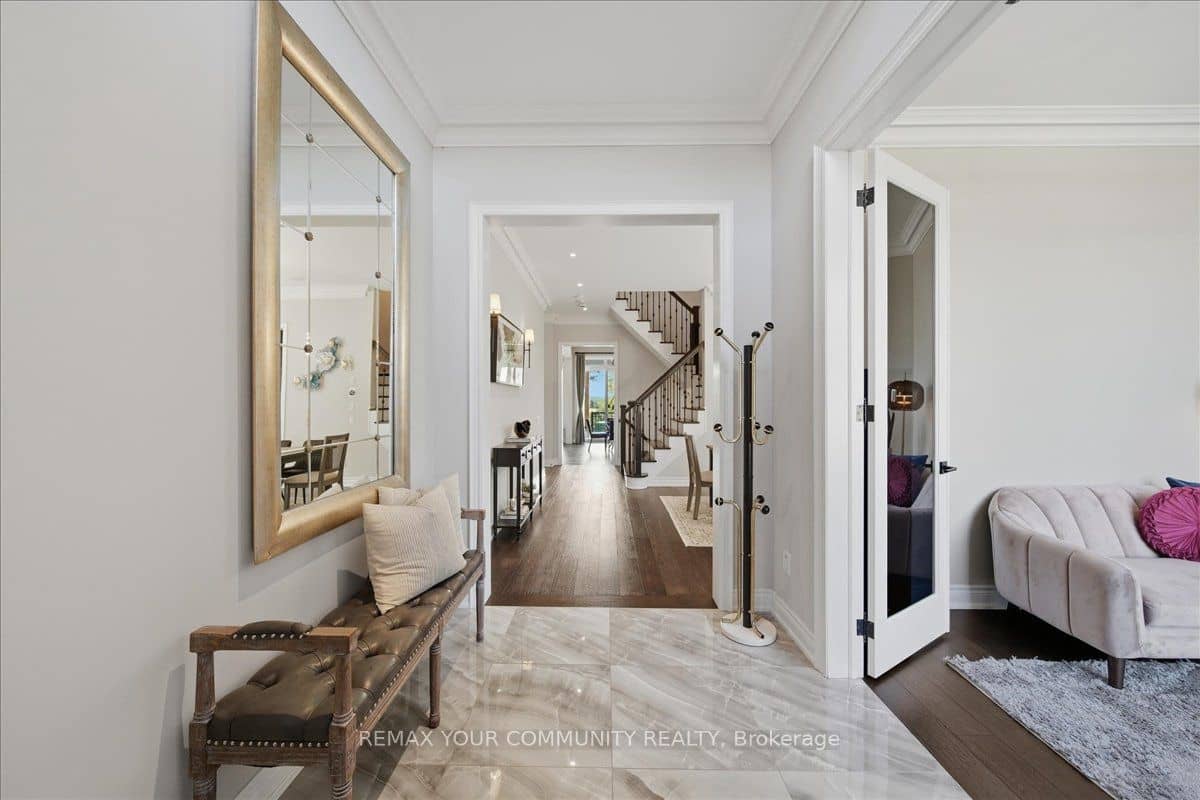 116 Crane Street, Aurora, ON L4G 1C9