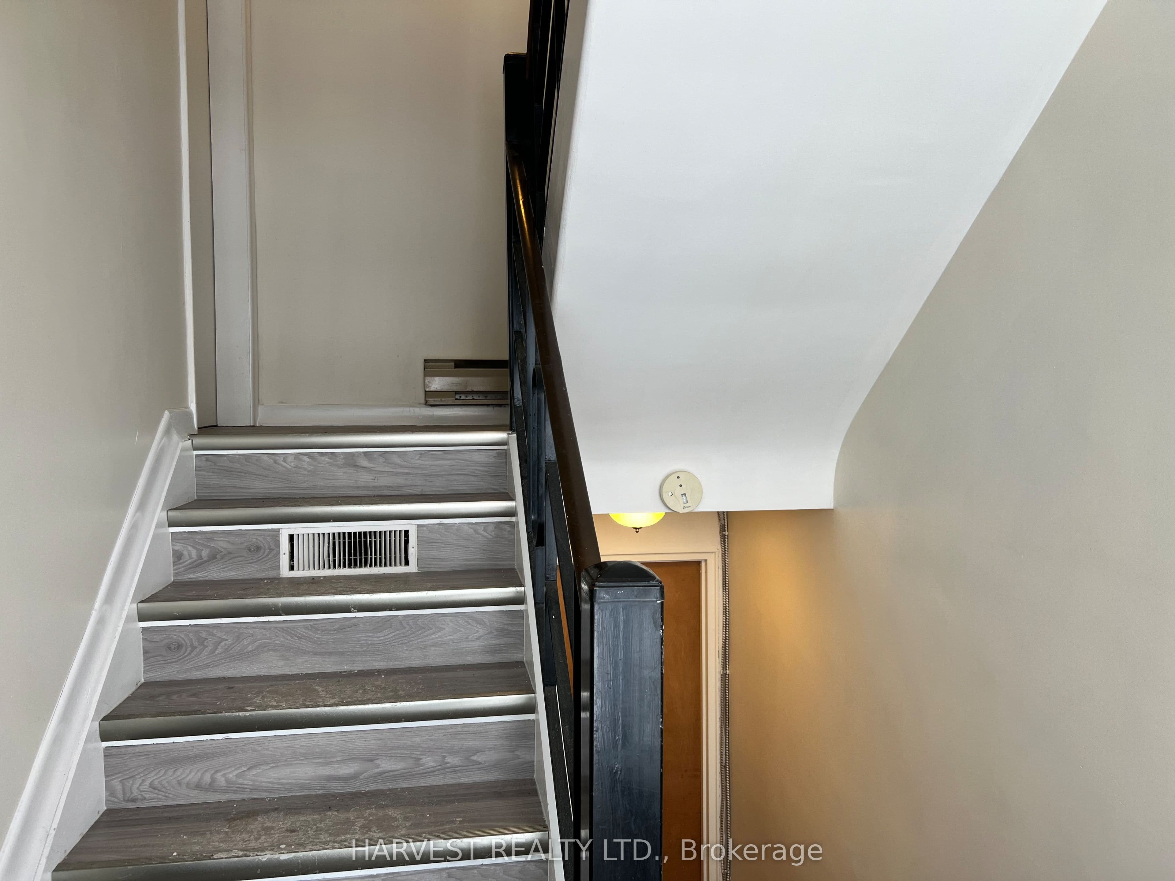 337 Frontenac Avenue, Oshawa, ON L1J 2A7