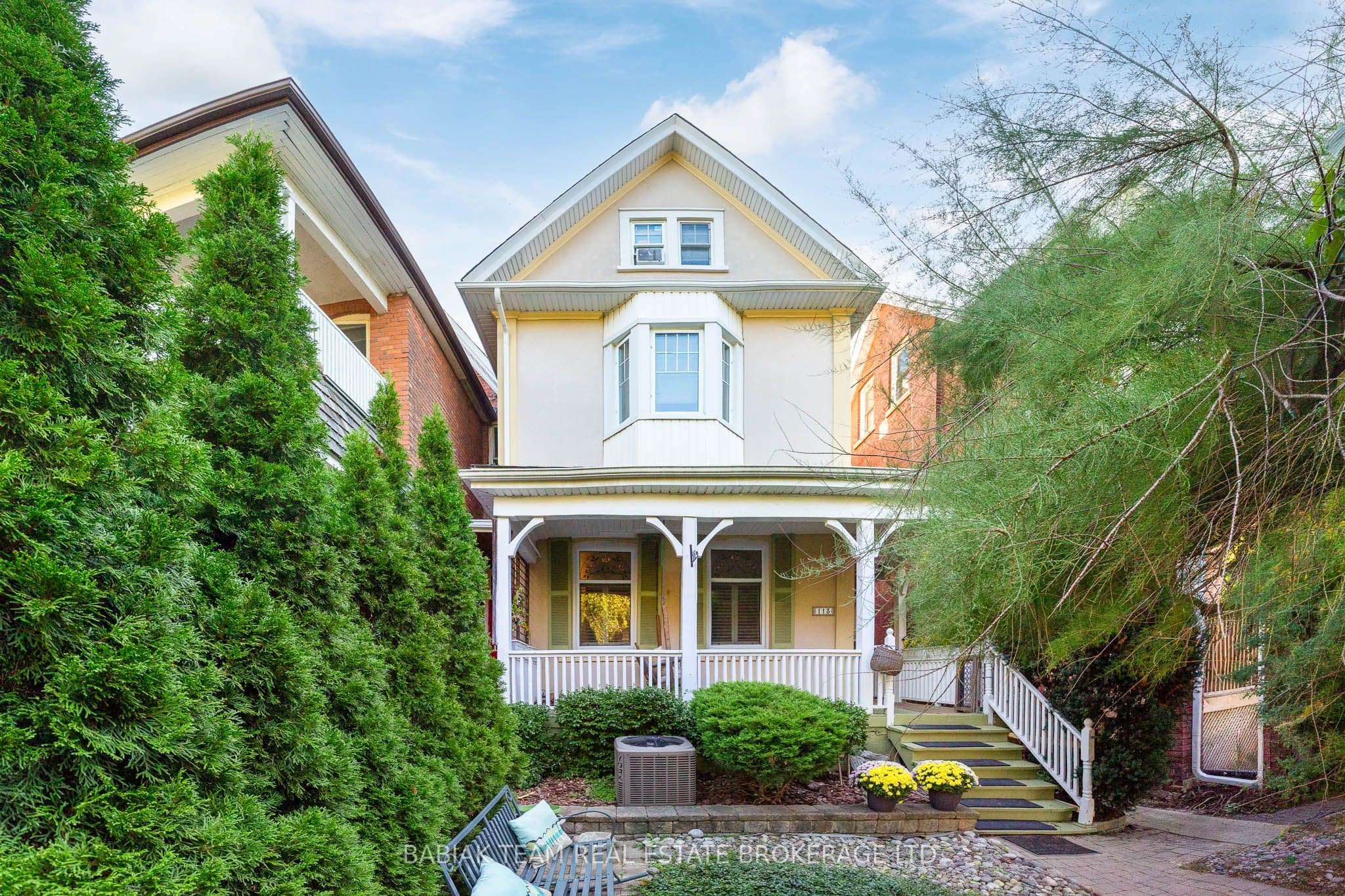 113 Mavety Street, Toronto, ON M6P 2L8