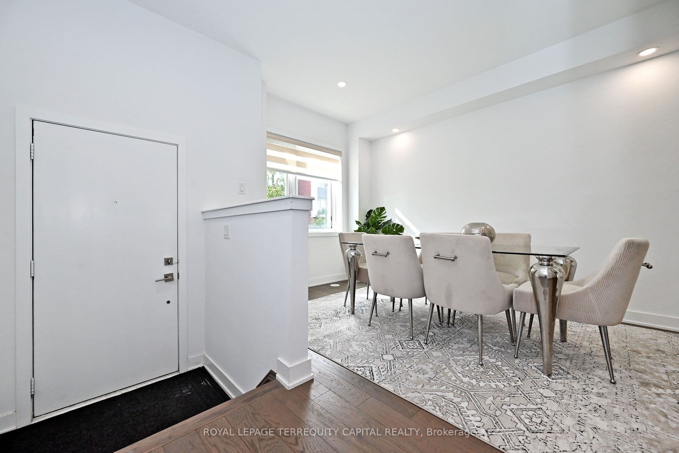 101 William Duncan Road, Toronto, ON M3K 0C3