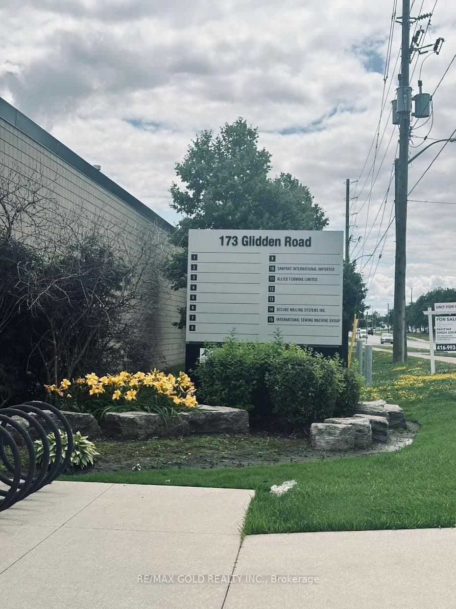 173 Glidden Road 9, Brampton, ON L6W 3L9