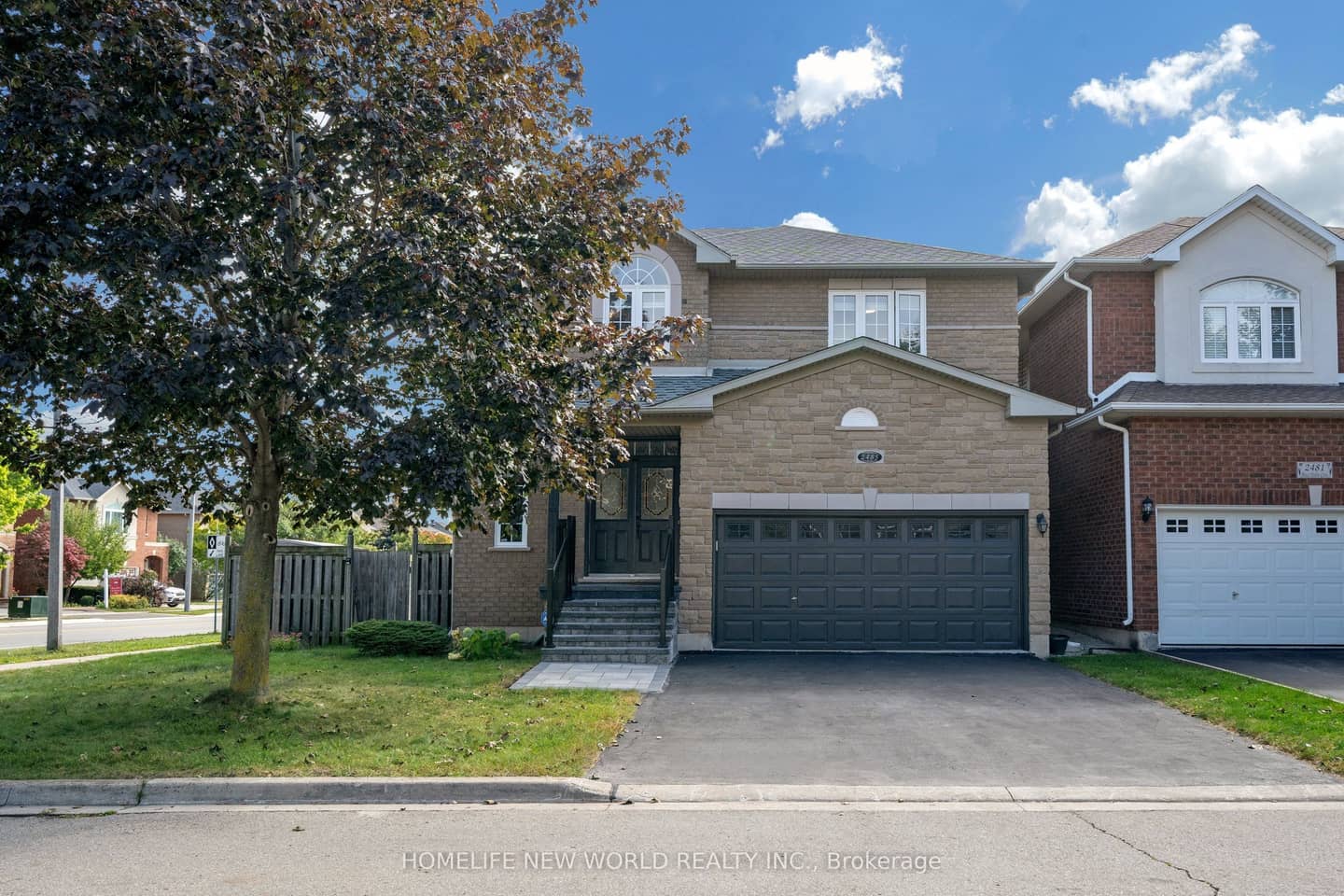 2485 BLUE HOLLY Crescent, Oakville, ON L6M 4V4