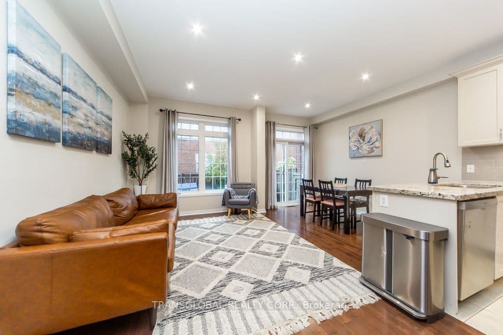 83 Spruce Pine Crescent N, Vaughan, ON L6A 0X7