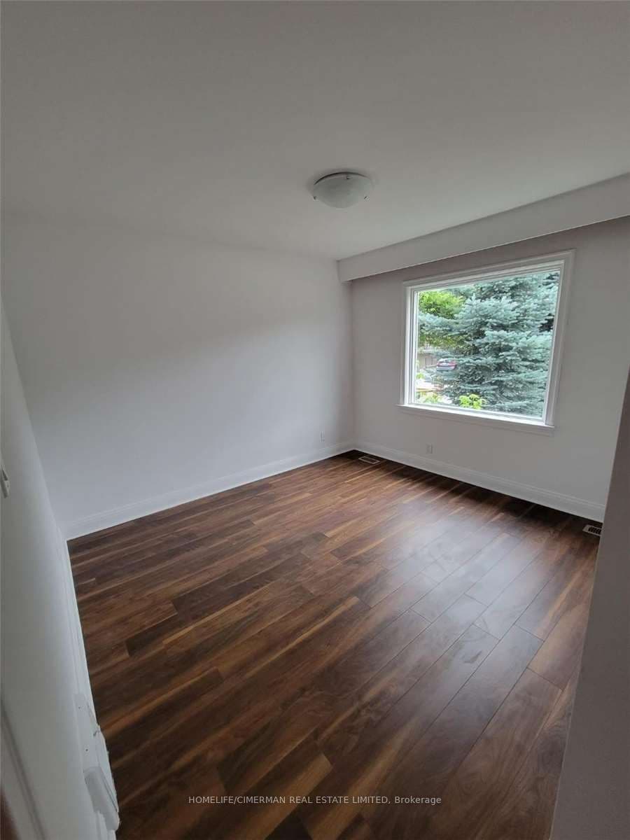 174 Johnston Avenue, Toronto, ON M2N 1H3