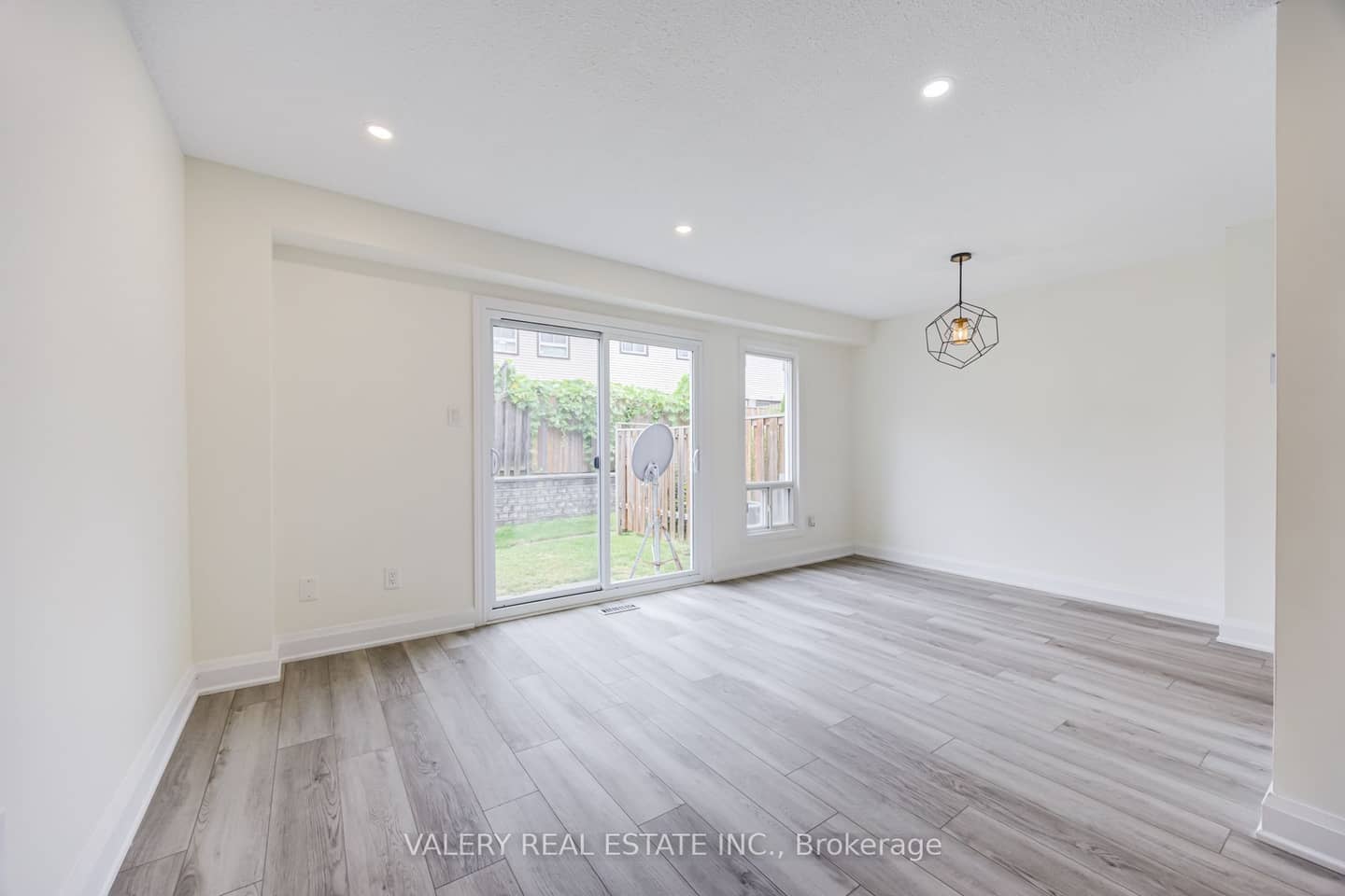 1131 Sandhurst Circle 50, Toronto, ON M1V 1V5