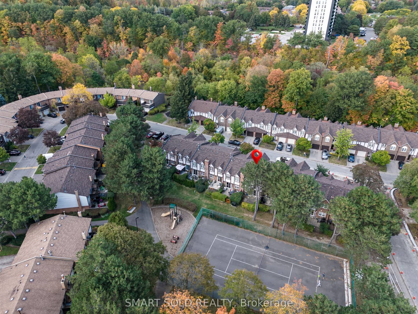 2120 Rathburn Road E 32, Mississauga, ON L4W 2S8
