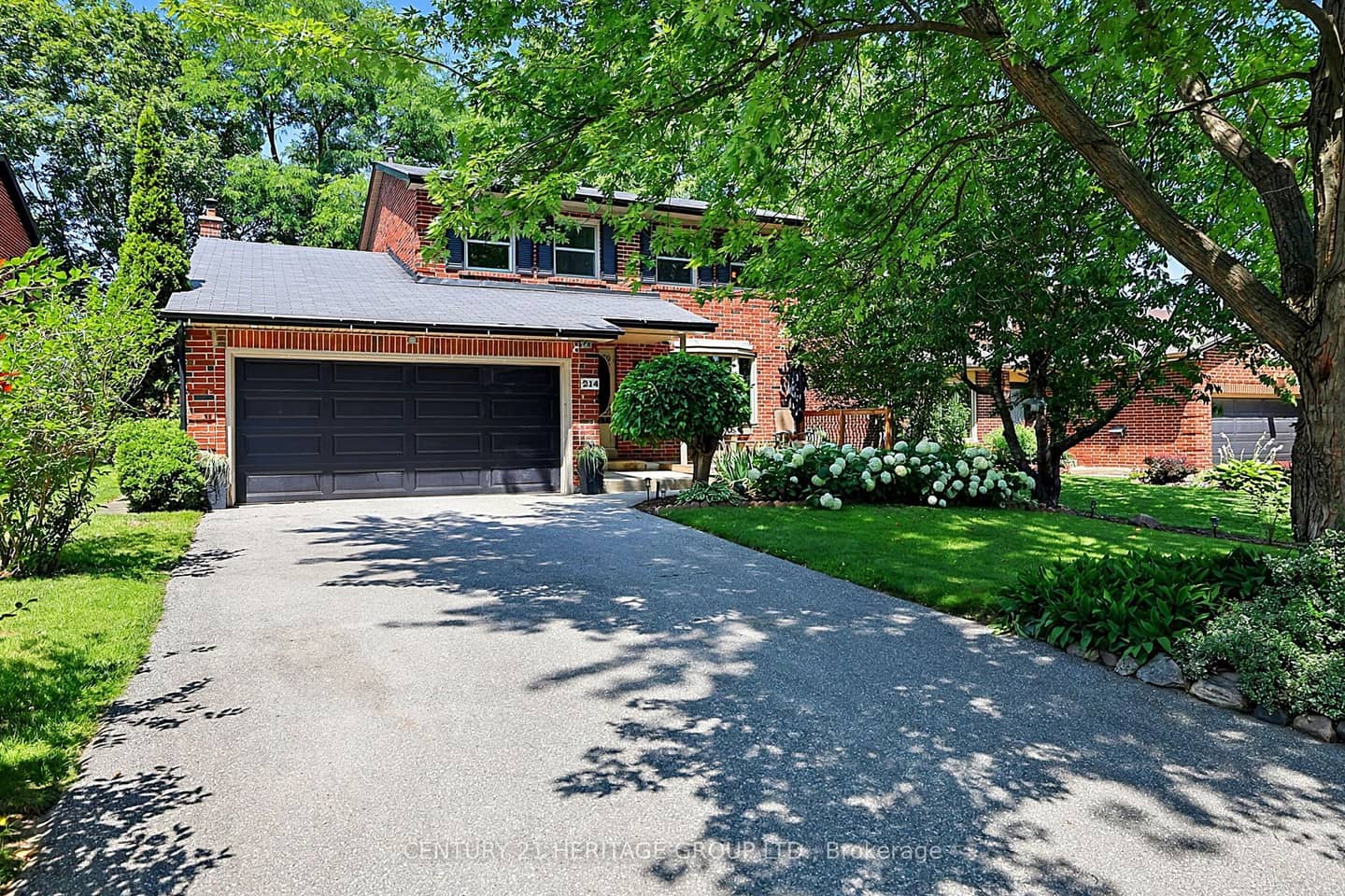 214 Lancaster Avenue, Newmarket, ON L3Y 5X2