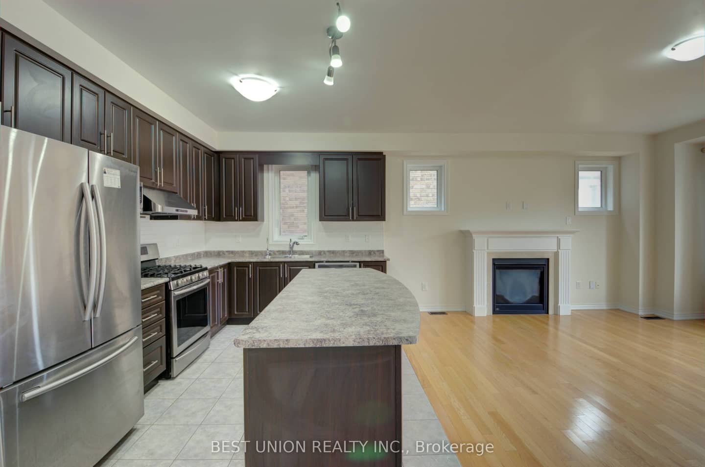 196 Donald Sim Avenue, Markham, ON L6B 0Z1