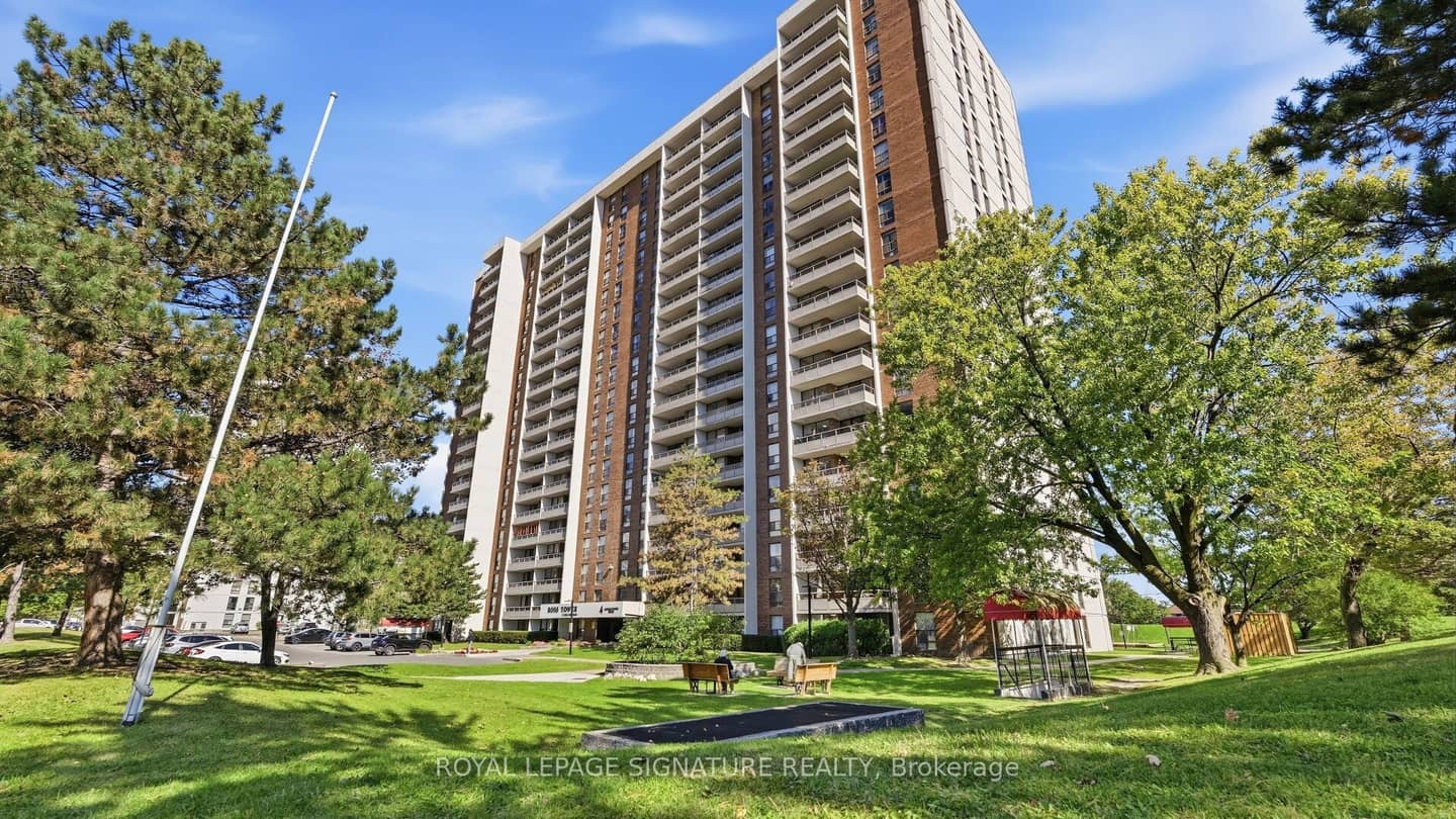 4 Kings Cross Road 1805, Brampton, ON L6T 3X8