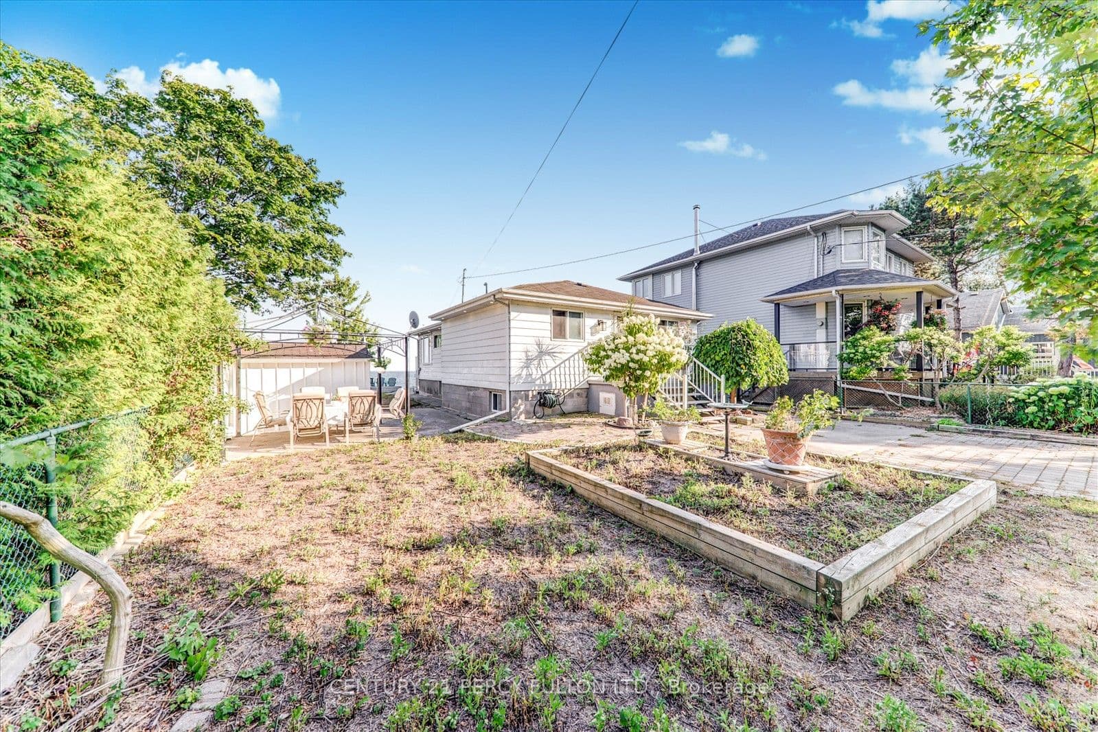 135 Cedar Crest Beach Road, Clarington, ON L1C 3K3