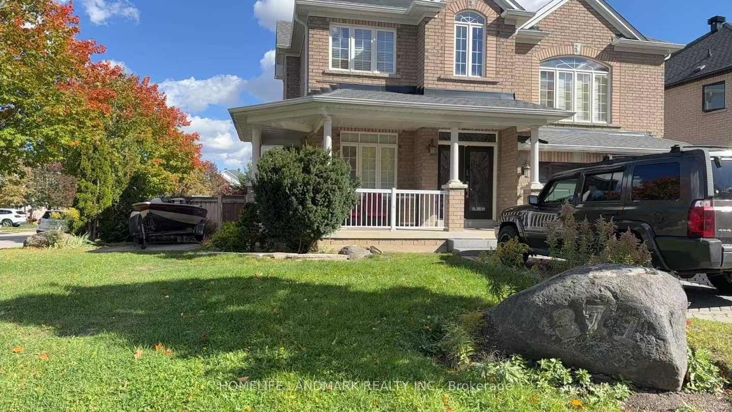 371 Dowson Loop, Newmarket, ON L3X 3G3