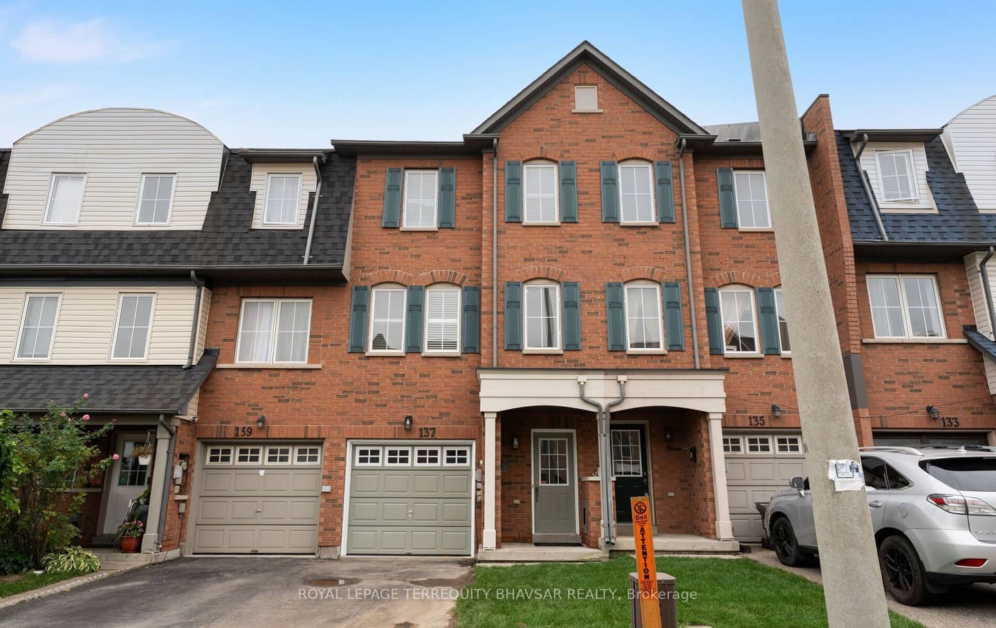 137 Mike Myers Drive, Toronto, ON M1P 5G4