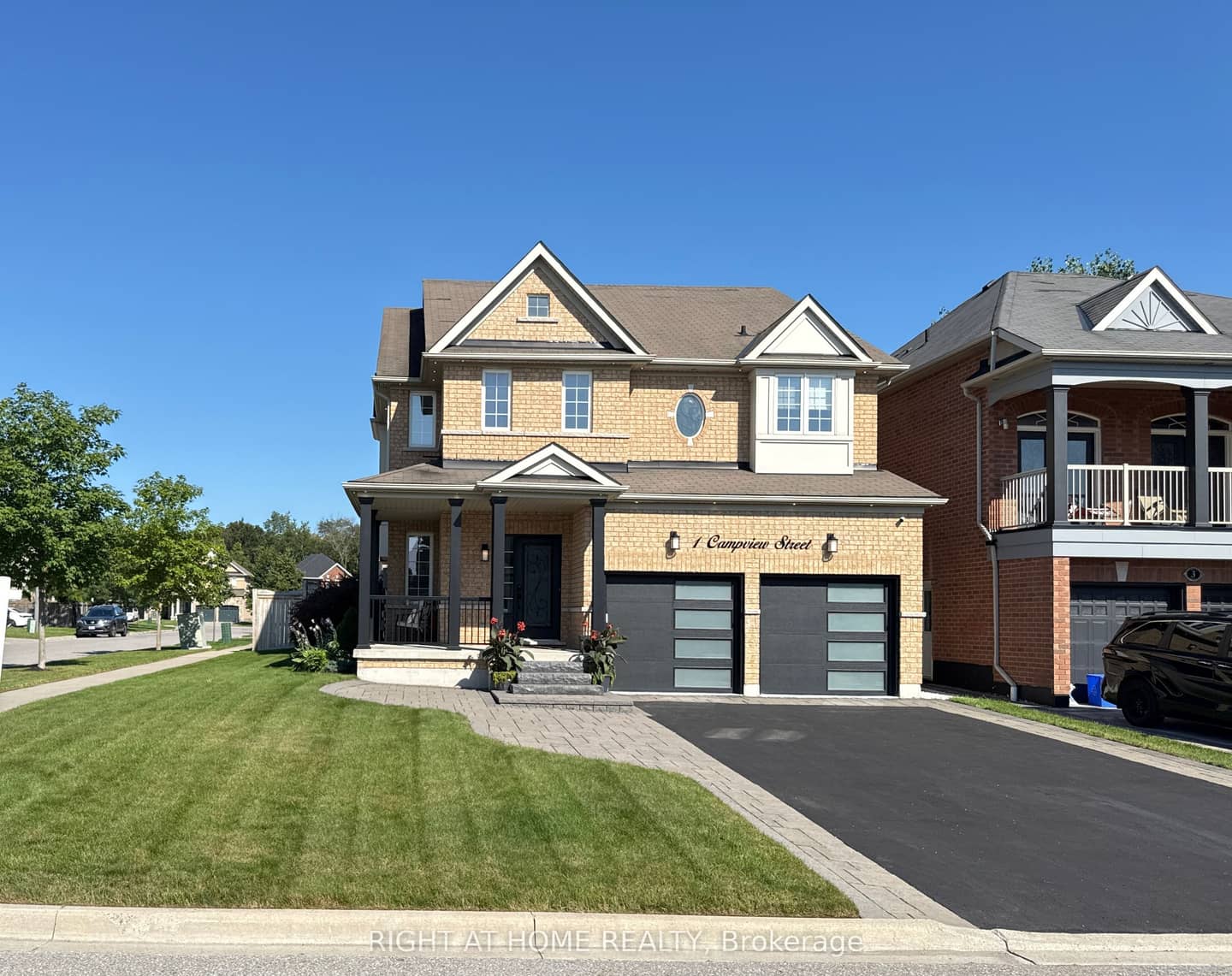 1 Campview Street, Whitby, ON L1R 0K5