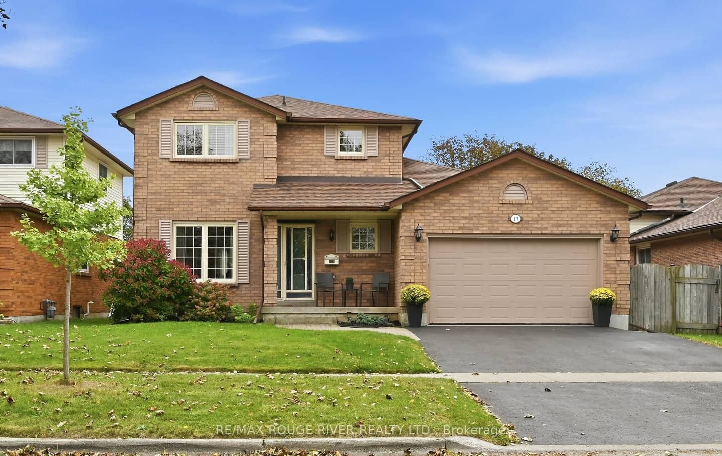 17 Cloverfield Street, Clarington, ON L1E 1K4
