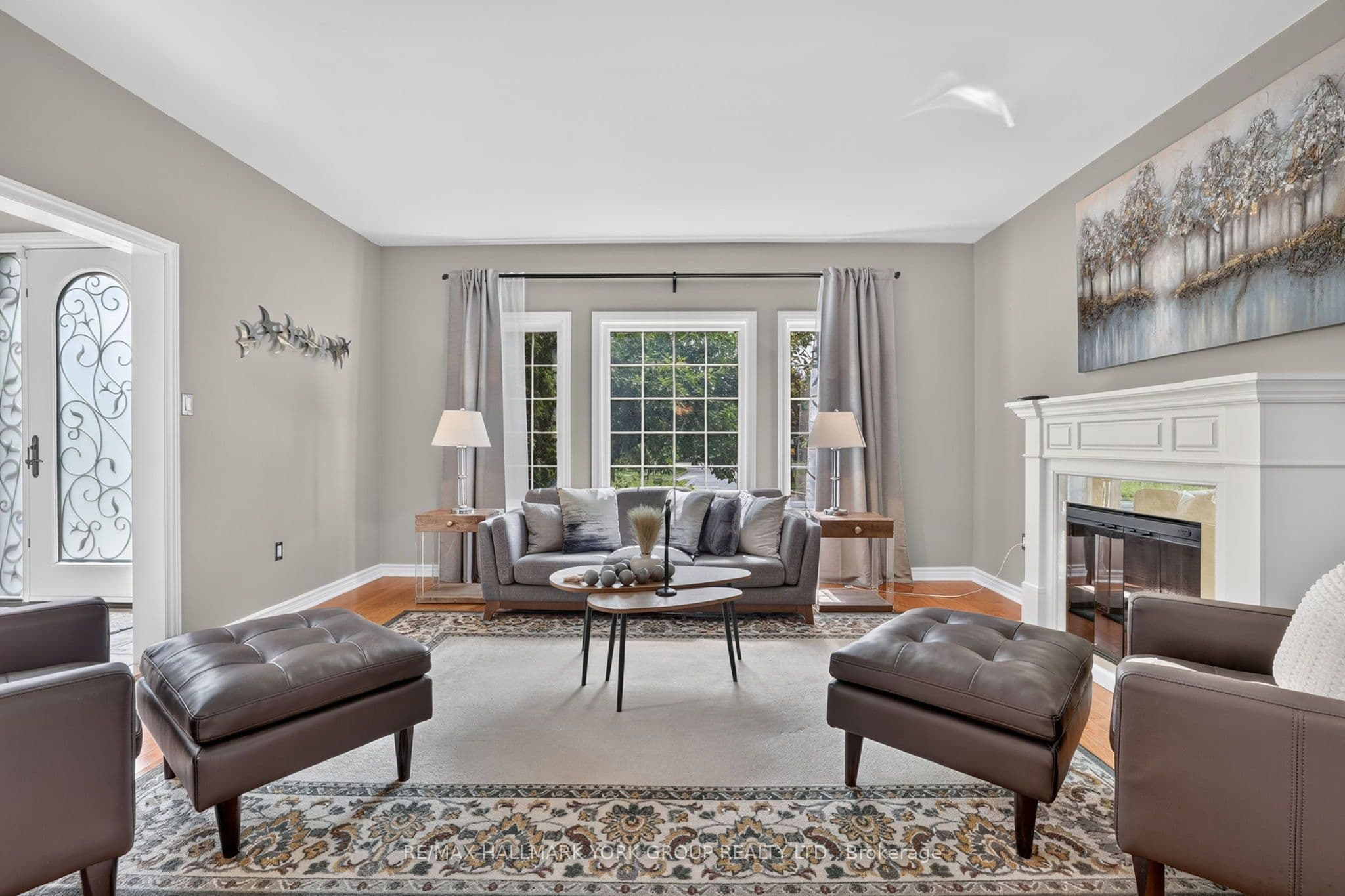 669 Kingsmere Avenue, Newmarket, ON L3X 1L5