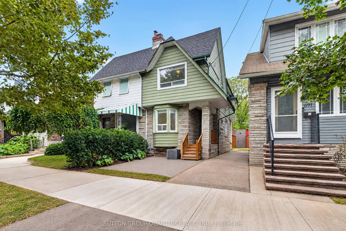 693 Greenwood Avenue, Toronto, ON M4J 4B6