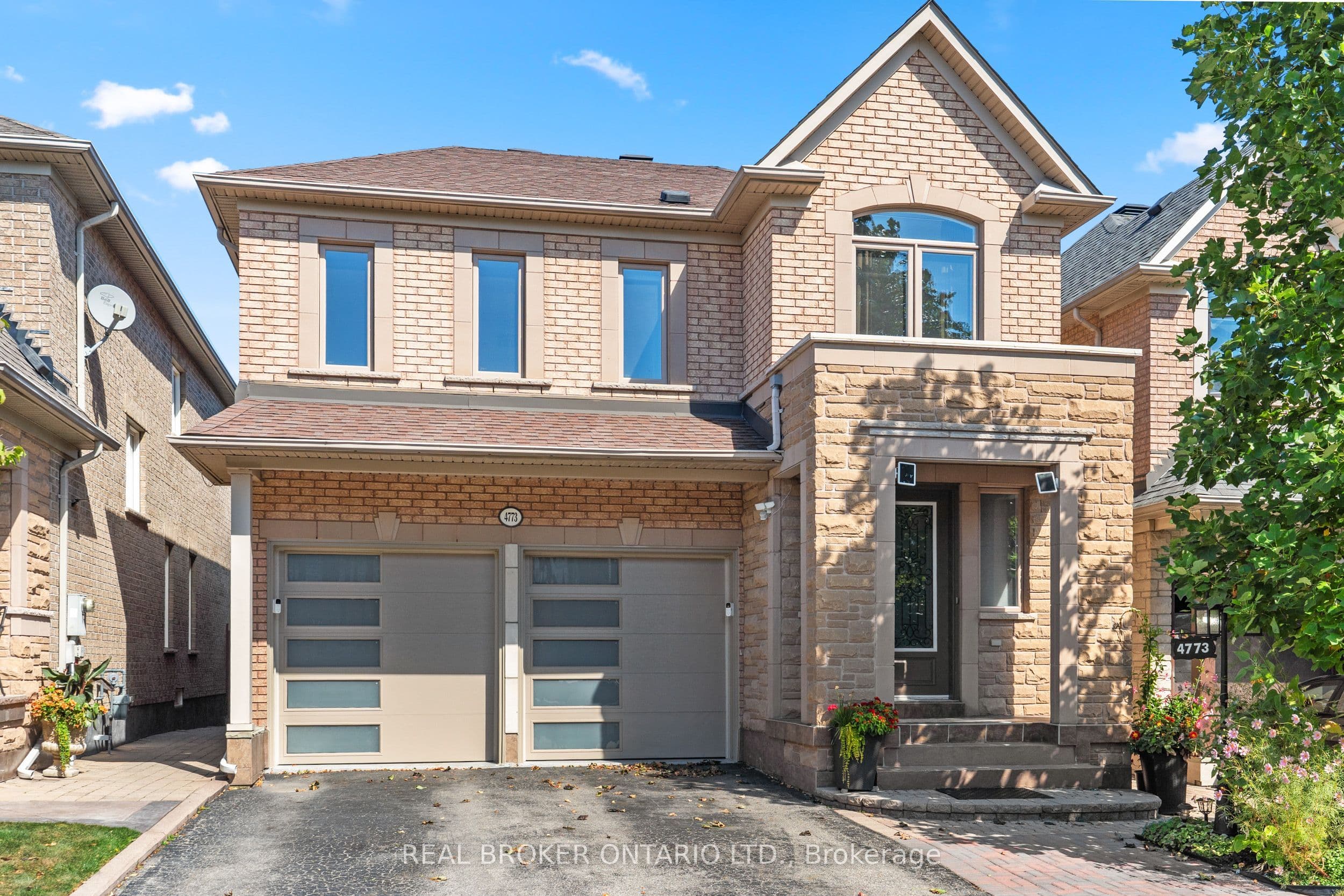4773 Yorkshire Avenue, Mississauga, ON L4Z 4H2