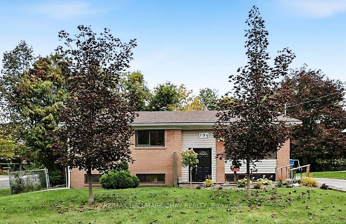 135 Peter Street, East Gwillimbury, ON L9N 1L2