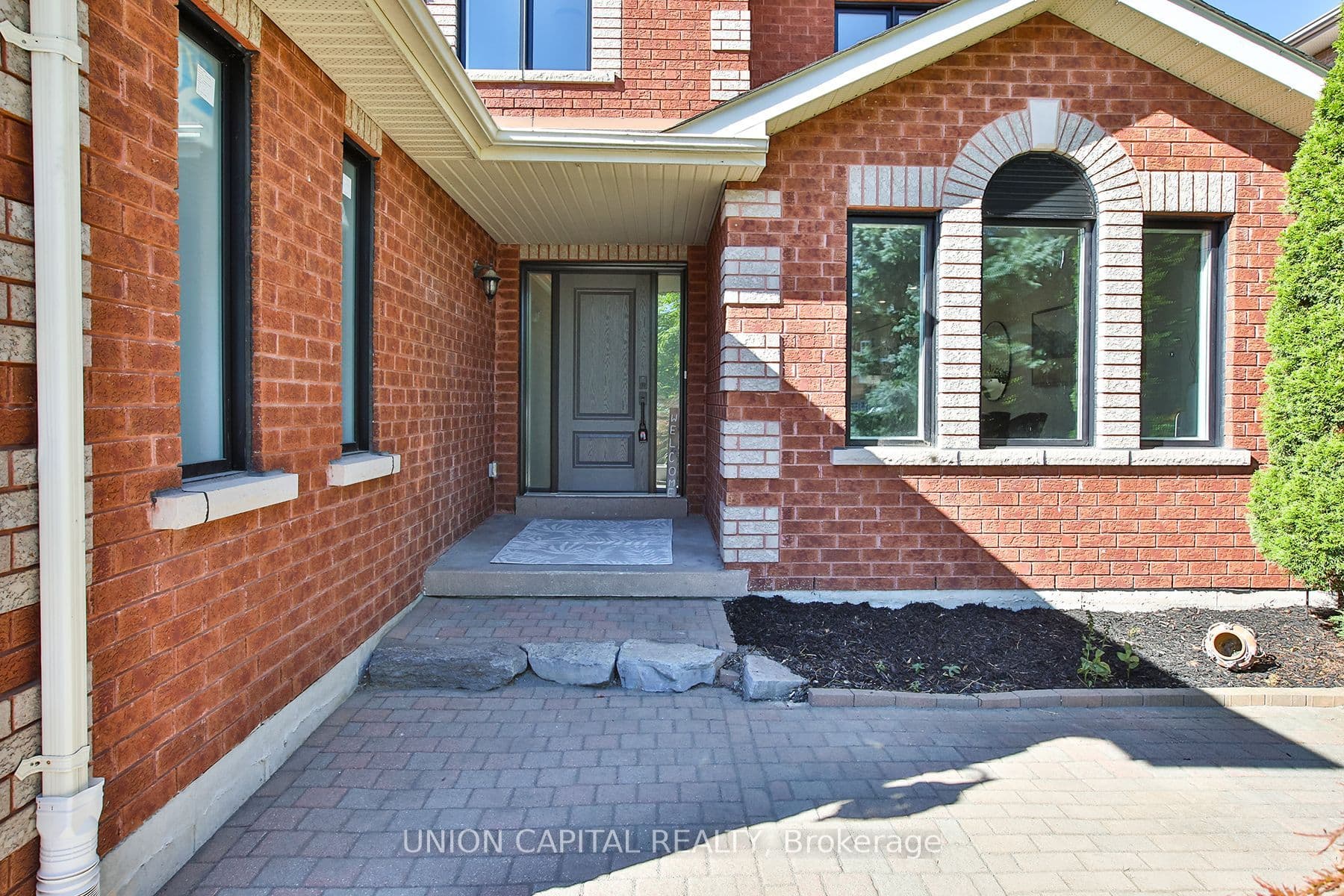 42 Bambi Crescent, Georgina, ON L4P 4C6