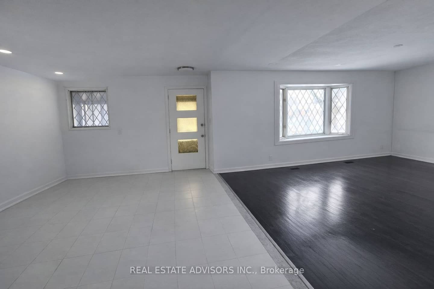 712 Annland Street, Pickering, ON L1W 1B4