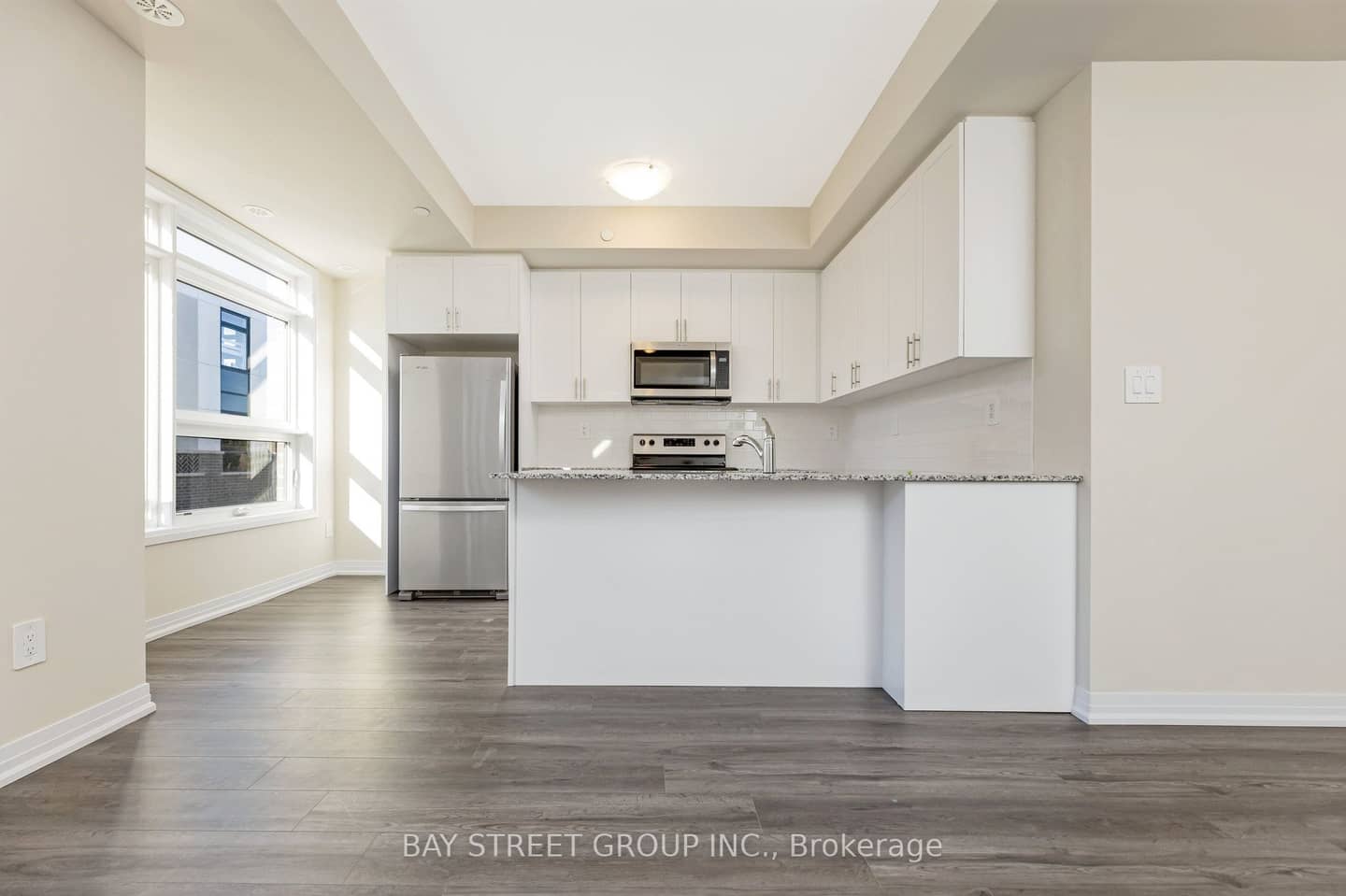 1573 Rose Way 111, Milton, ON L9E 1N4
