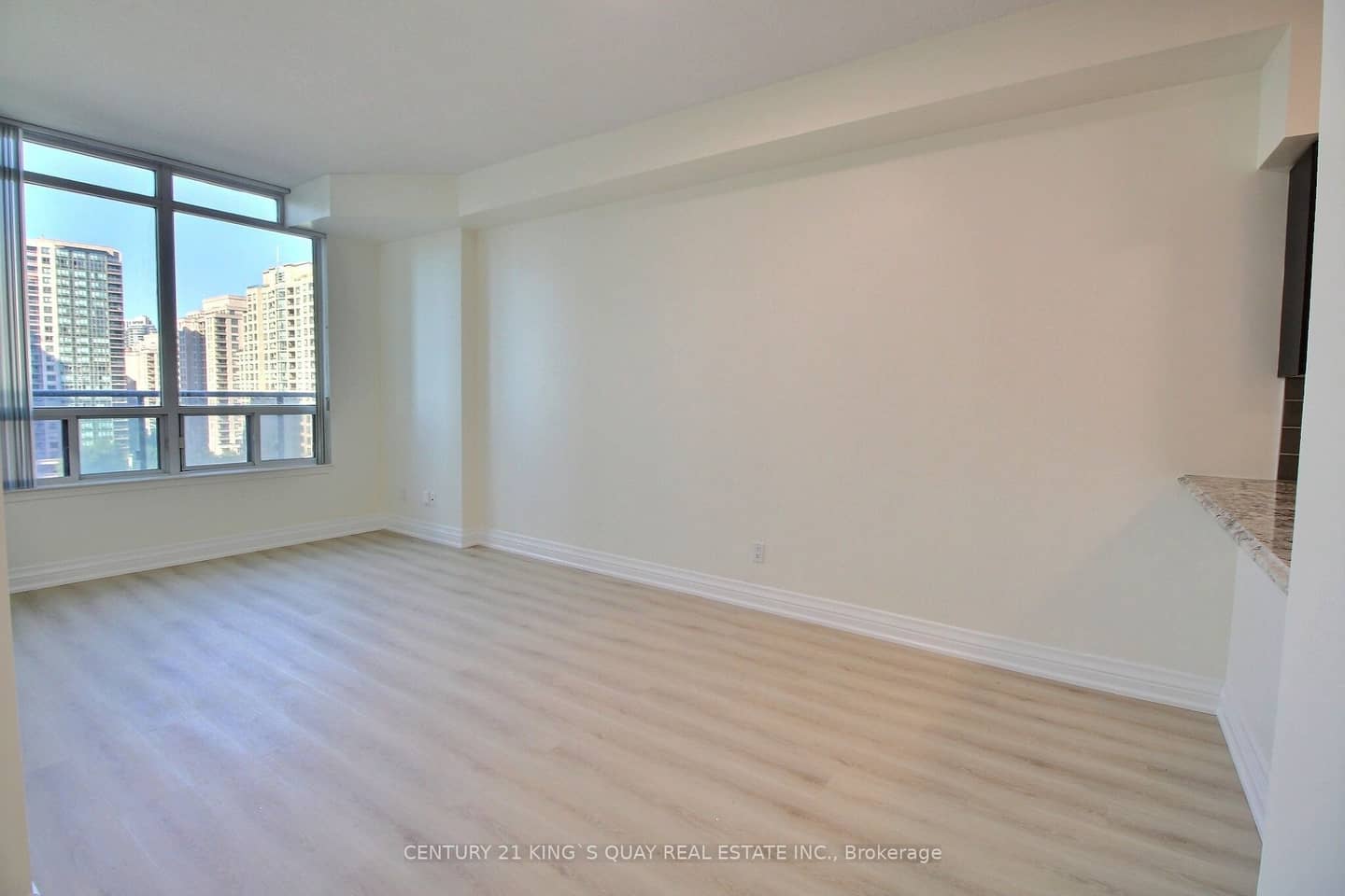 33 Empress Avenue 515, Toronto, ON M2N 6Y7