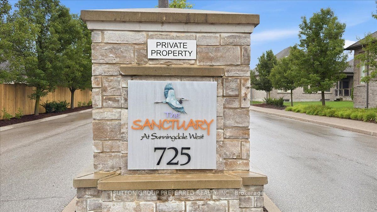 725 Eagletrace Drive 63, London North, ON N6G 0J7