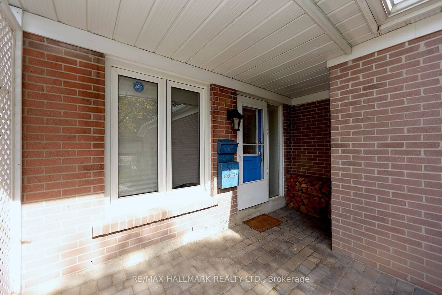 781 Pam Crescent, Newmarket, ON L3Y 5B7