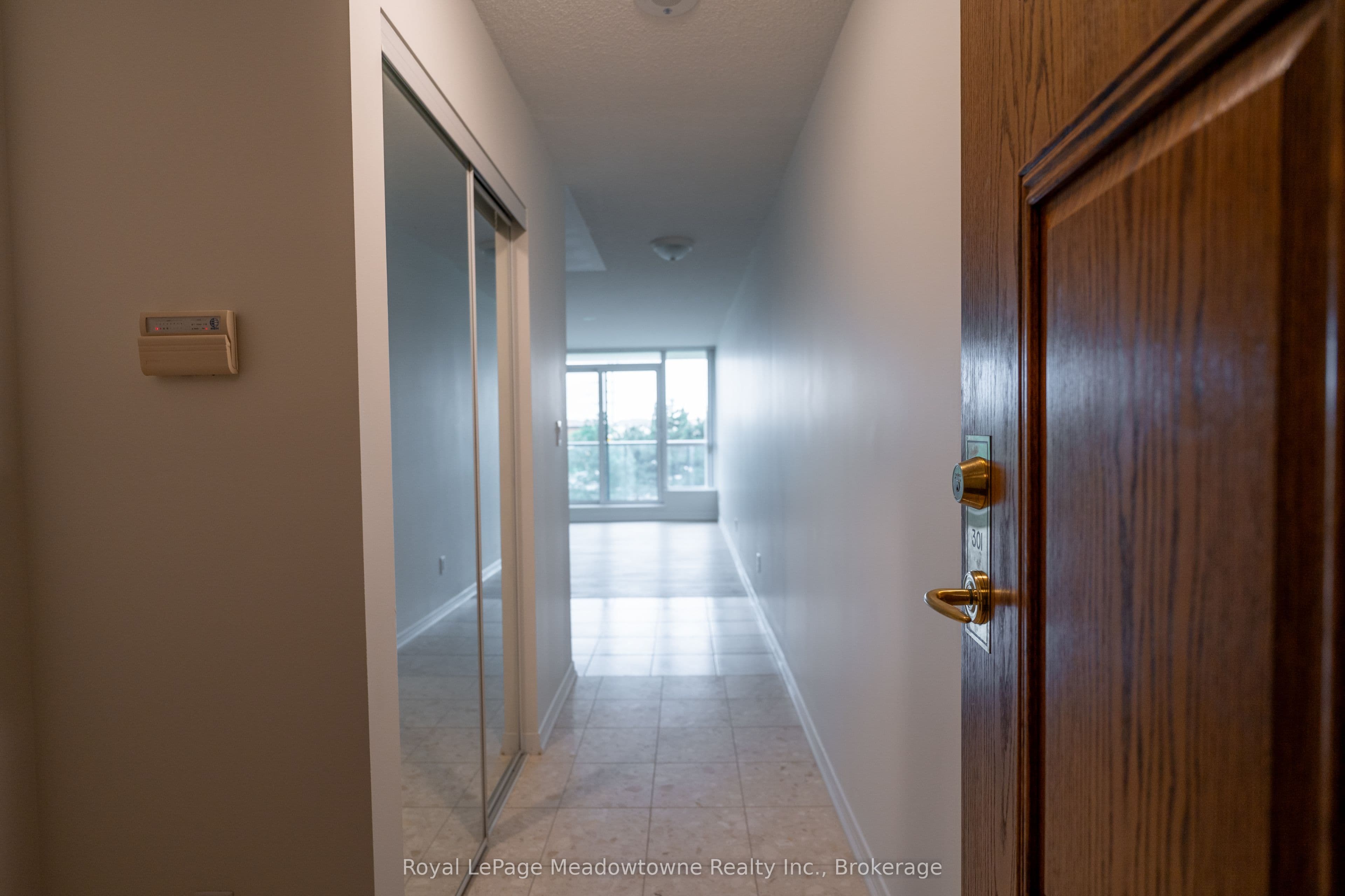 4879 Kimbermount Avenue 301, Mississauga, ON L5M 7R8