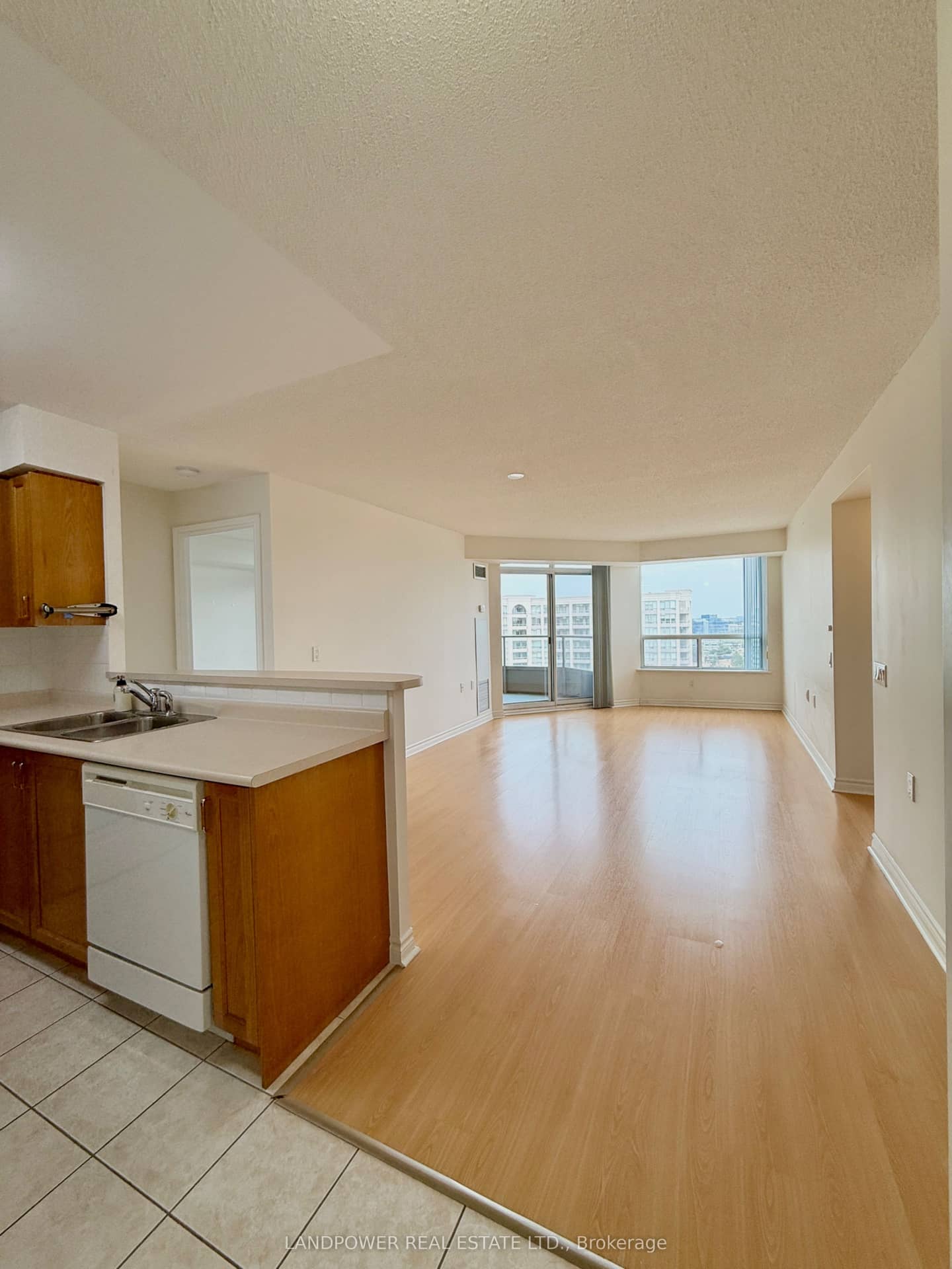 9015 Leslie Street 1202, Richmond Hill, ON L4B 4J8