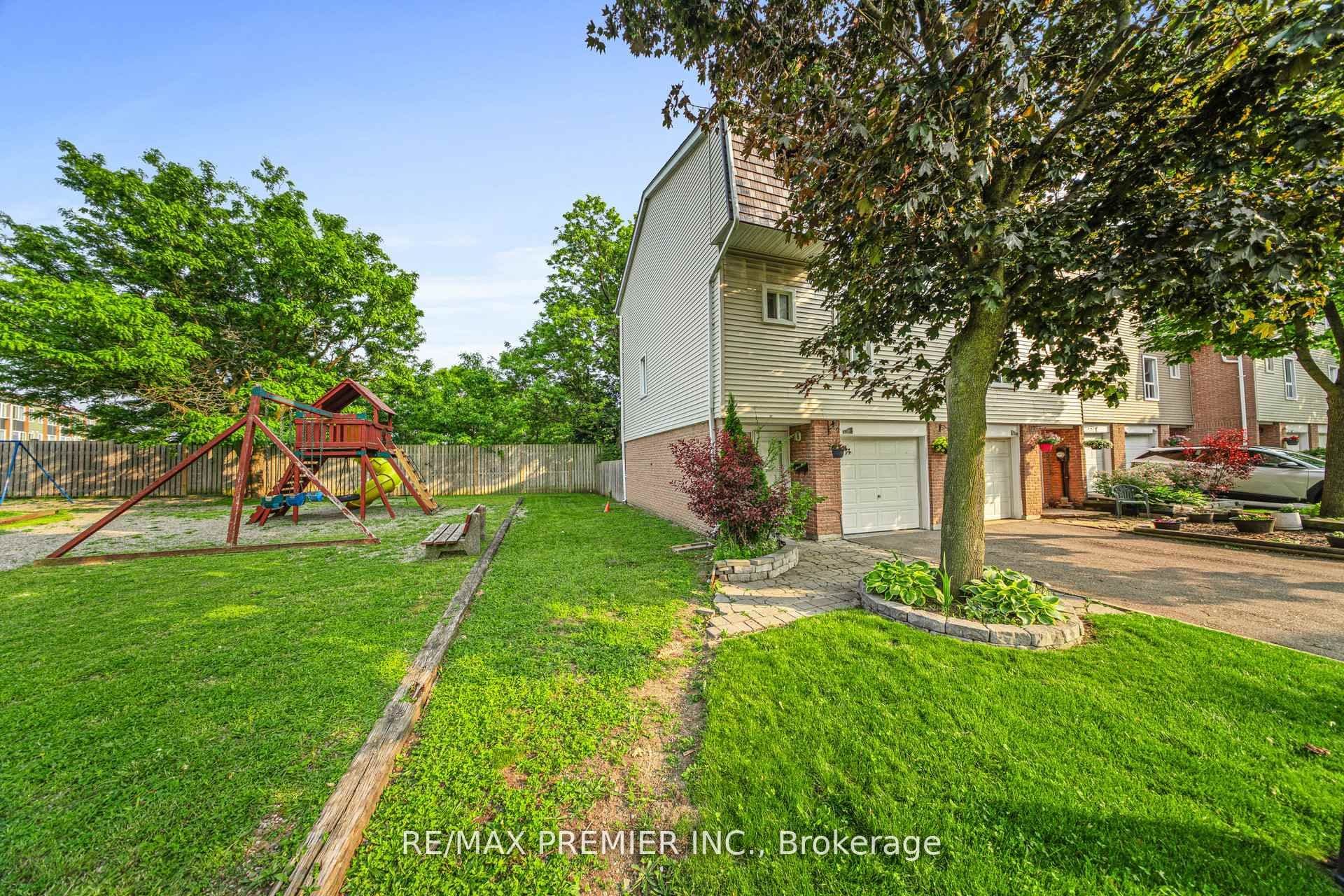 120 Ellerslie Road, Brampton, ON L6T 4C3