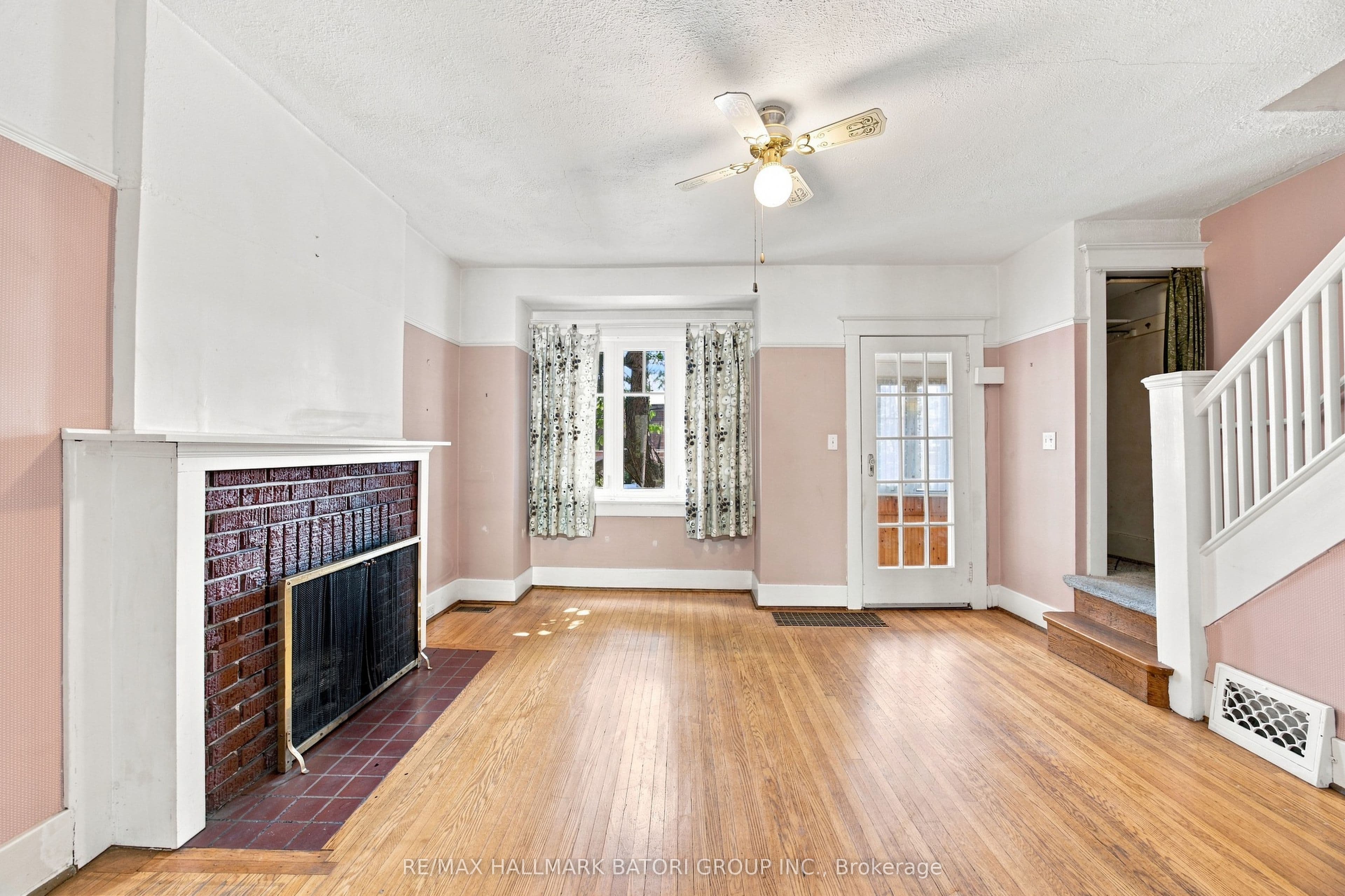 1390 Davenport Road, Toronto, ON M6H 2G9