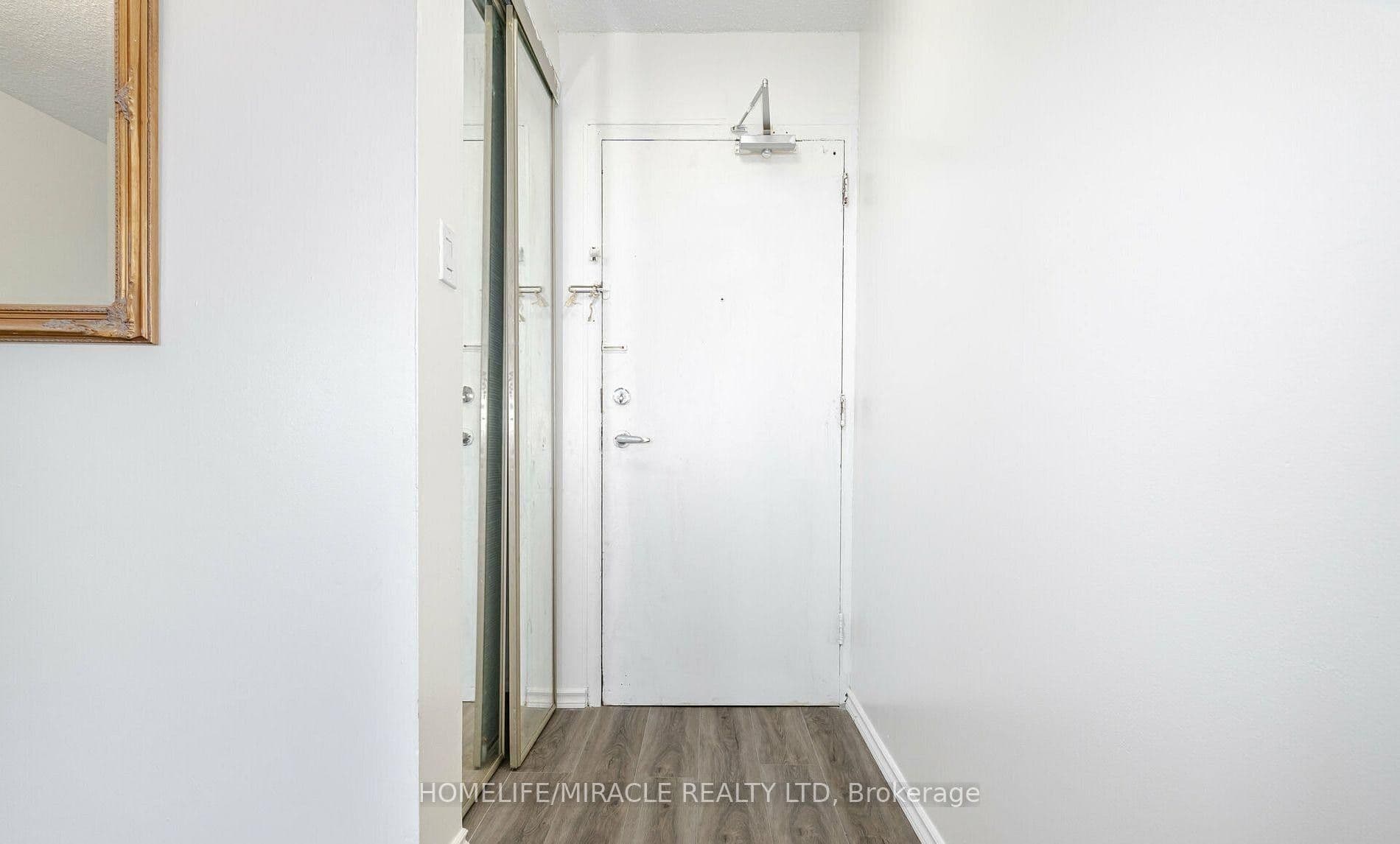 4673 Jane Street 517, Toronto, ON M3N 2L1