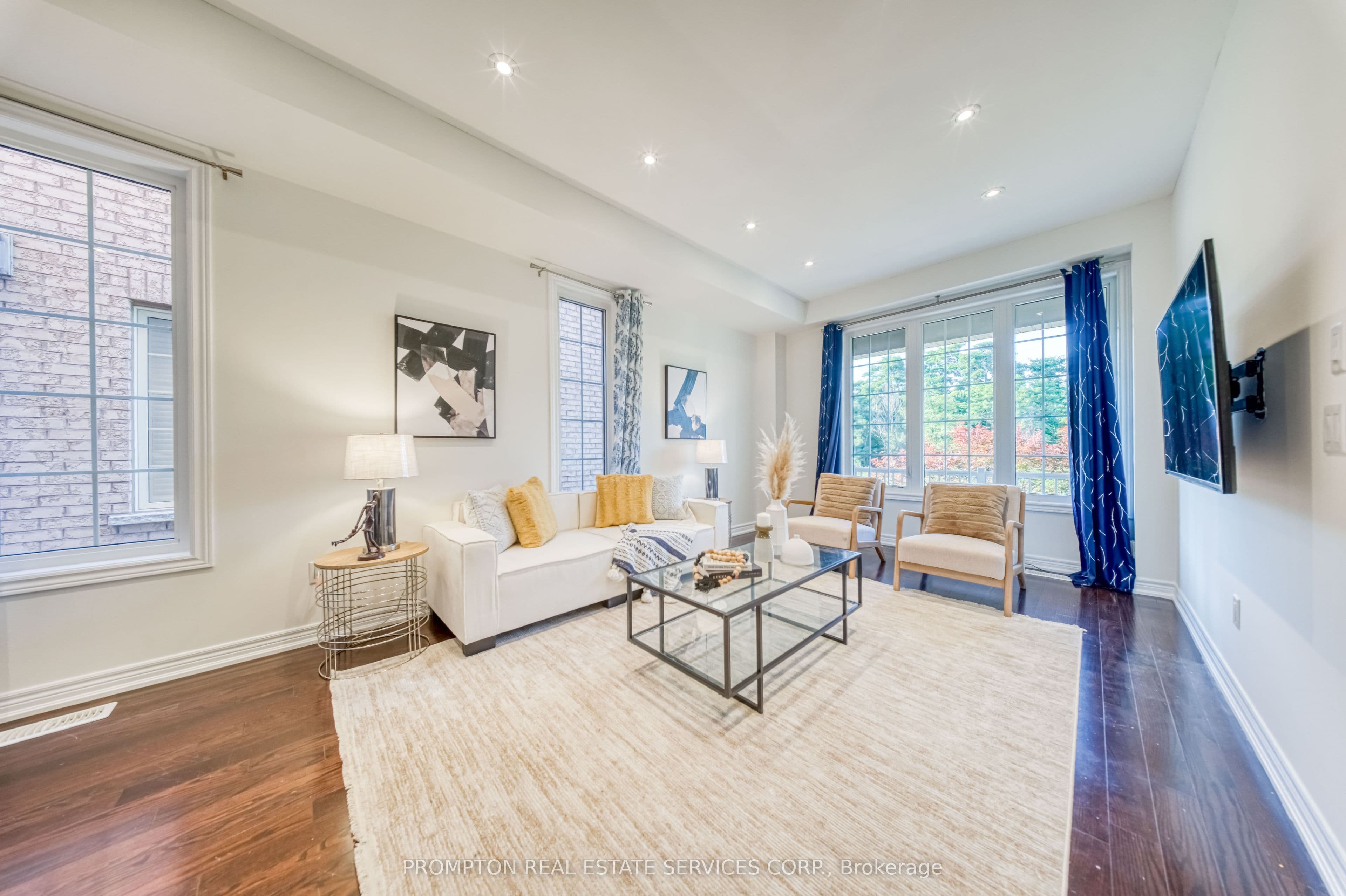 2762 Donald Cousens Parkway, Markham, ON L6B 0X8
