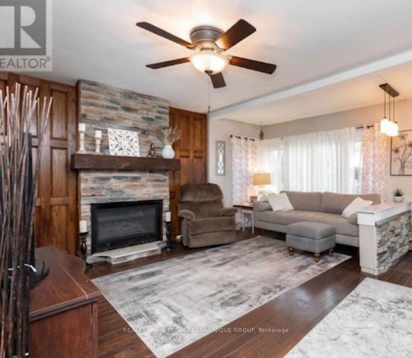 40 Jeavons Avenue, Toronto, ON M1K 1S8