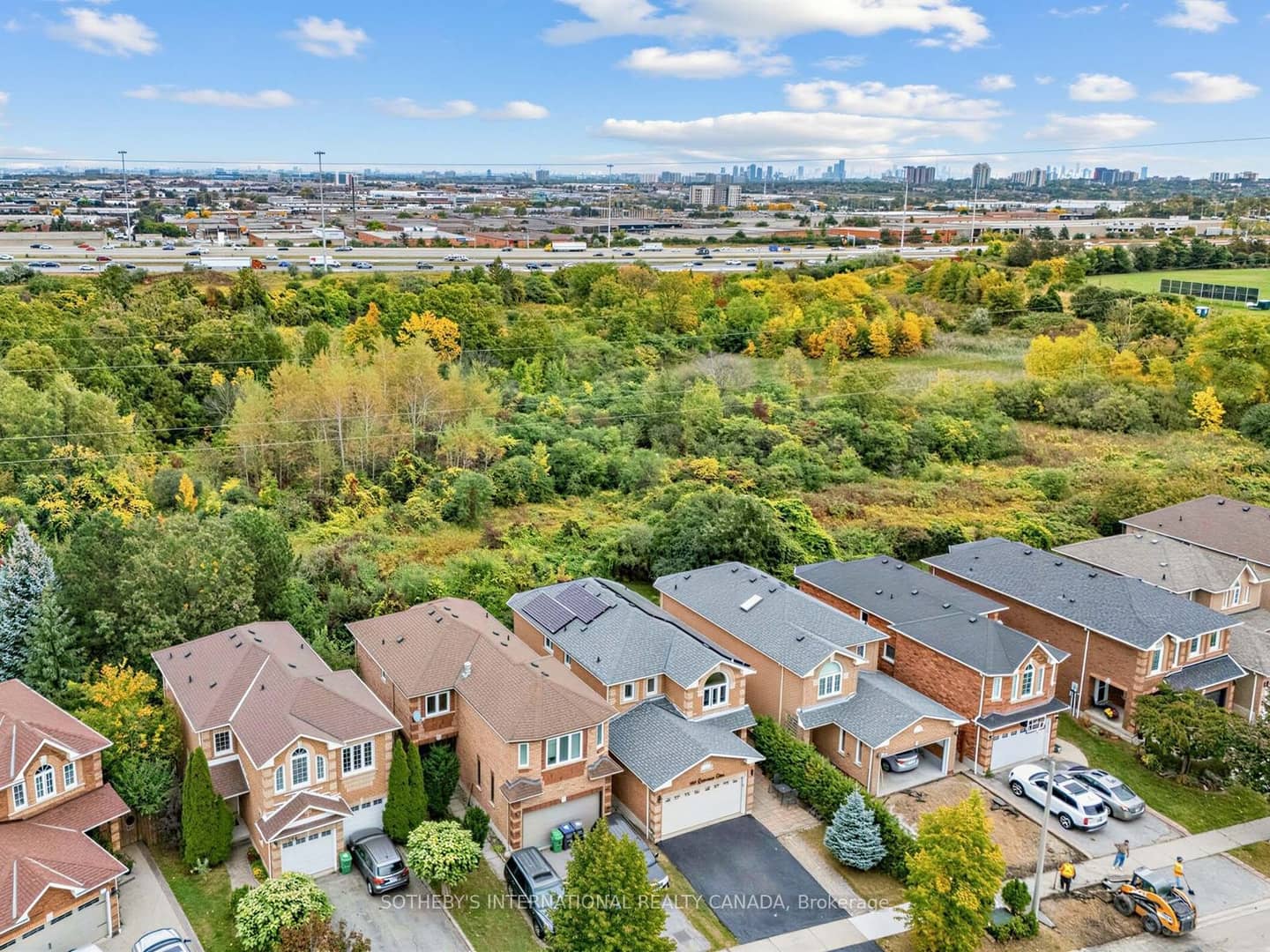 668 Driftcurrent Road, Mississauga, ON L4Z 3Z4