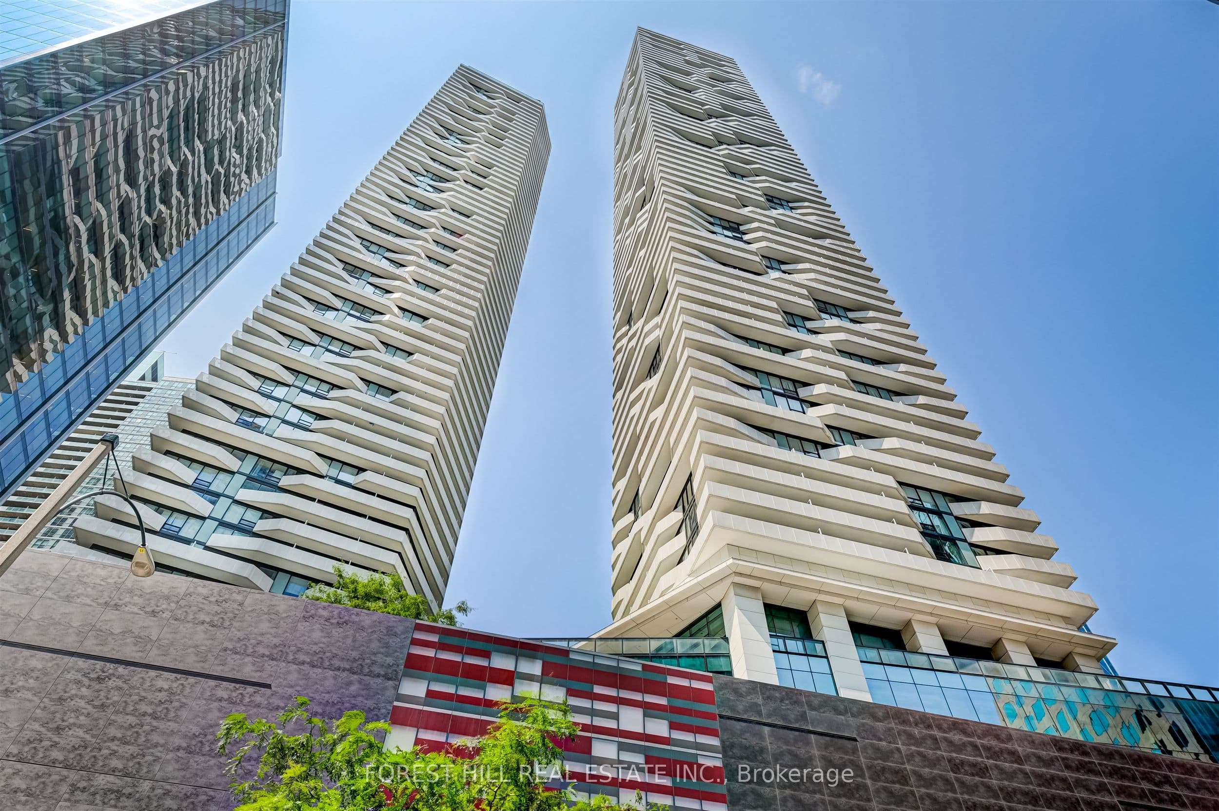 100 Harbour Street 5410, Toronto, ON M5J 0B5