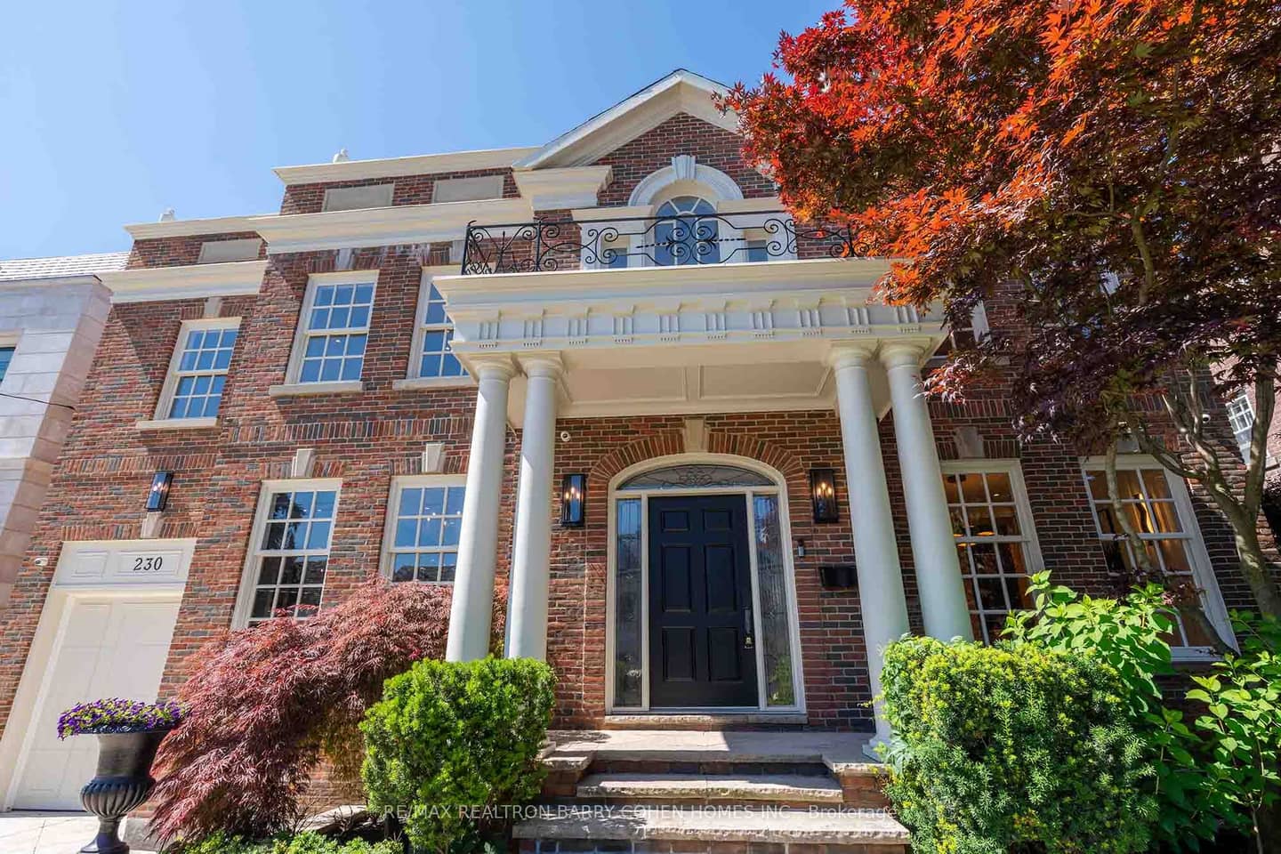 230 Dunvegan Road, Toronto, ON M5P 2P2