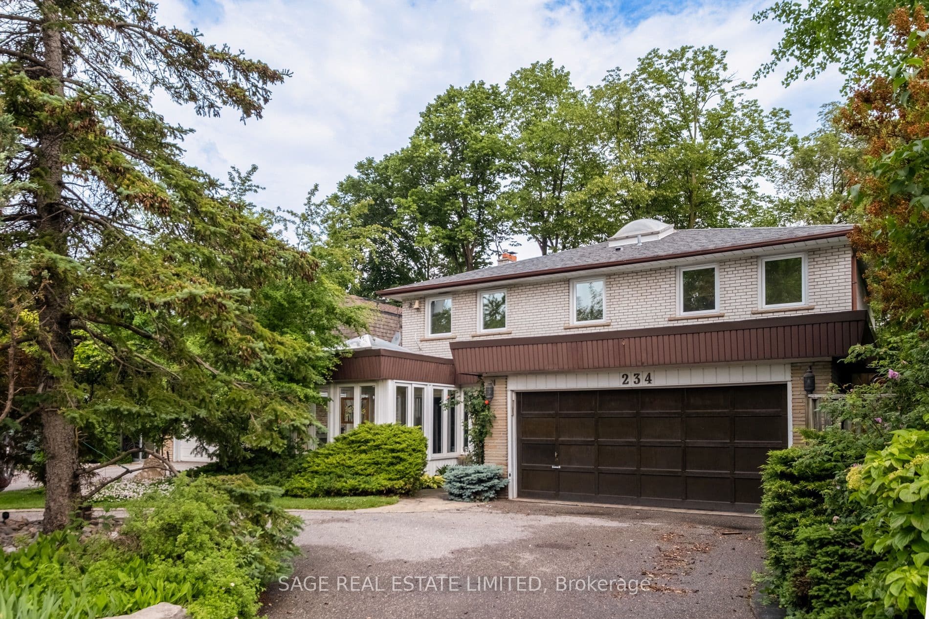 234 York Mills Road, Toronto, ON M2L 1L1